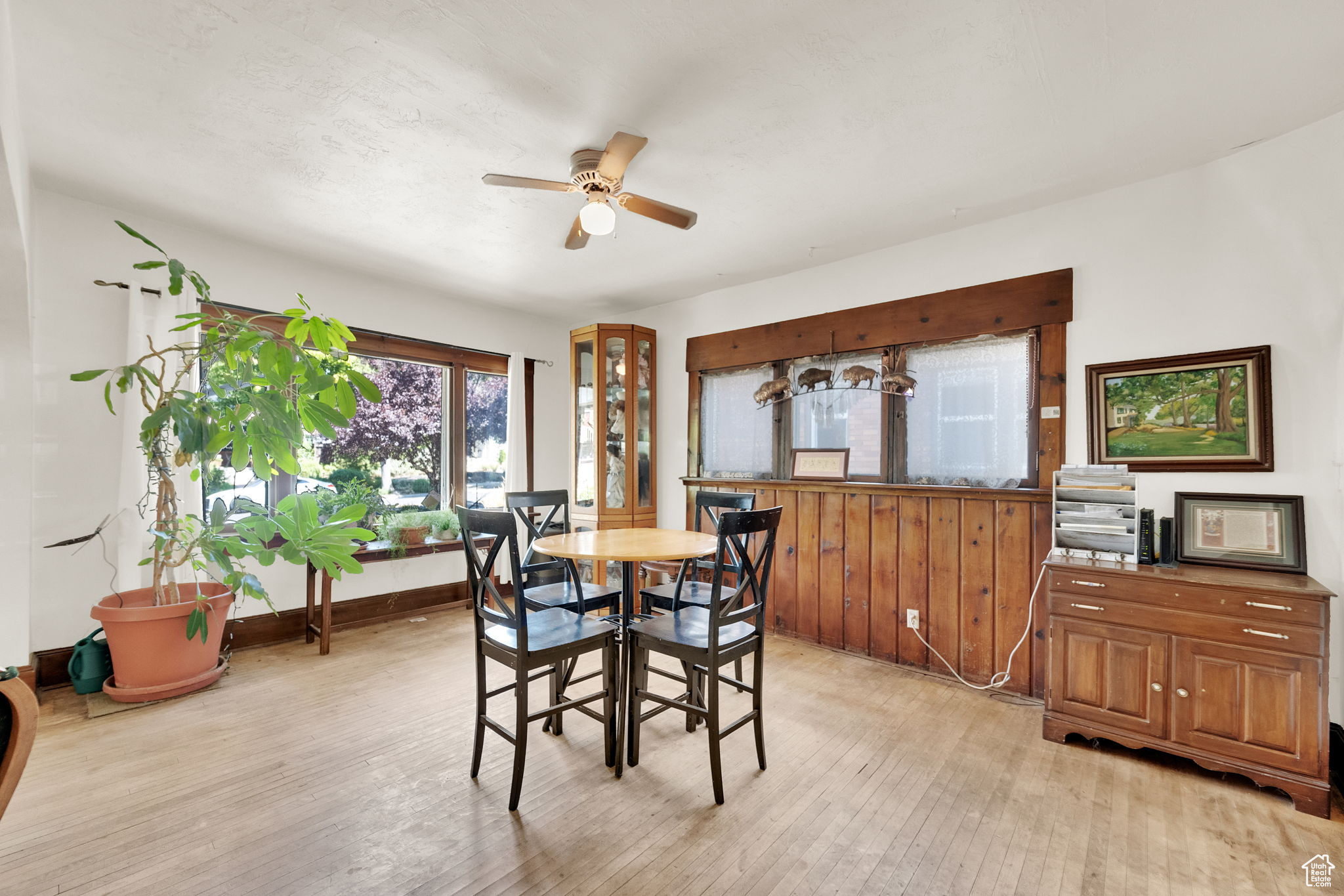 Salt Lake City, Utah, 84105, United States, 3 Bedrooms Bedrooms, ,1 BathroomBathrooms,Residential,For Sale,1918597