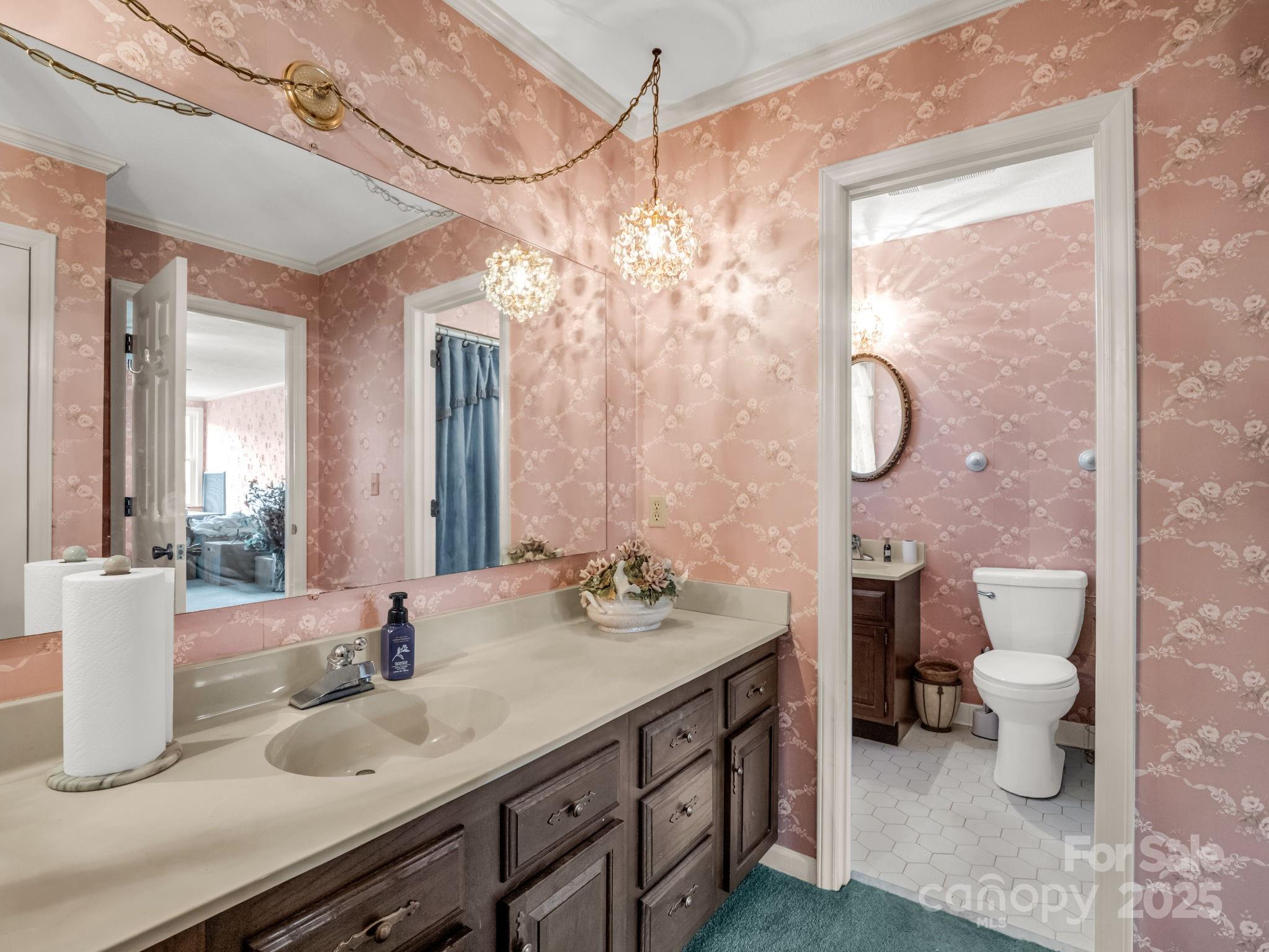 Hendersonville, North Carolina, 28791, United States, 4 Bedrooms Bedrooms, ,3 BathroomsBathrooms,Residential,For Sale,1973922