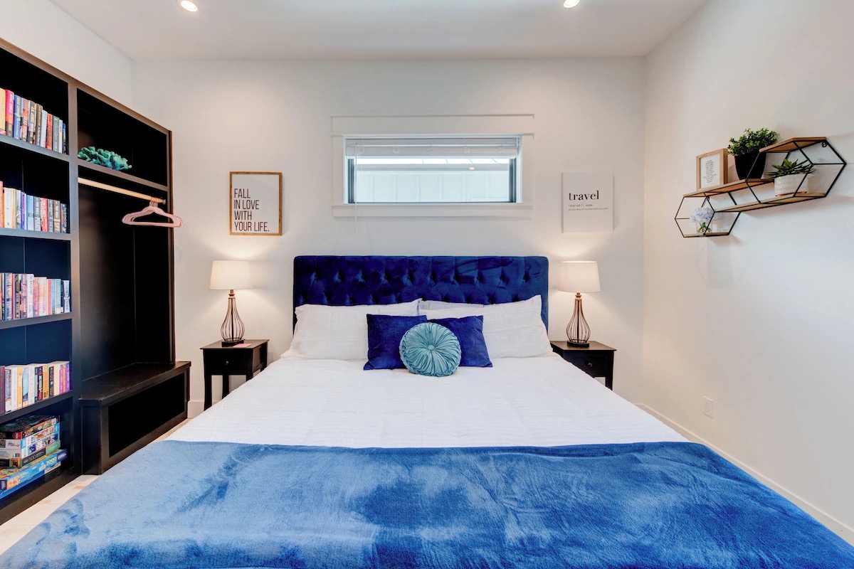 Port Aransas, Texas, 78373, United States, 5 Bedrooms Bedrooms, ,4 BathroomsBathrooms,Residential,For Sale,1982131