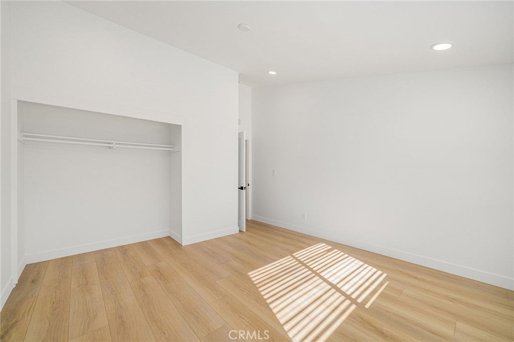 Woodland Hills, California, 91367, United States, 3 Bedrooms Bedrooms, ,2 BathroomsBathrooms,Residential,For Sale,1991959