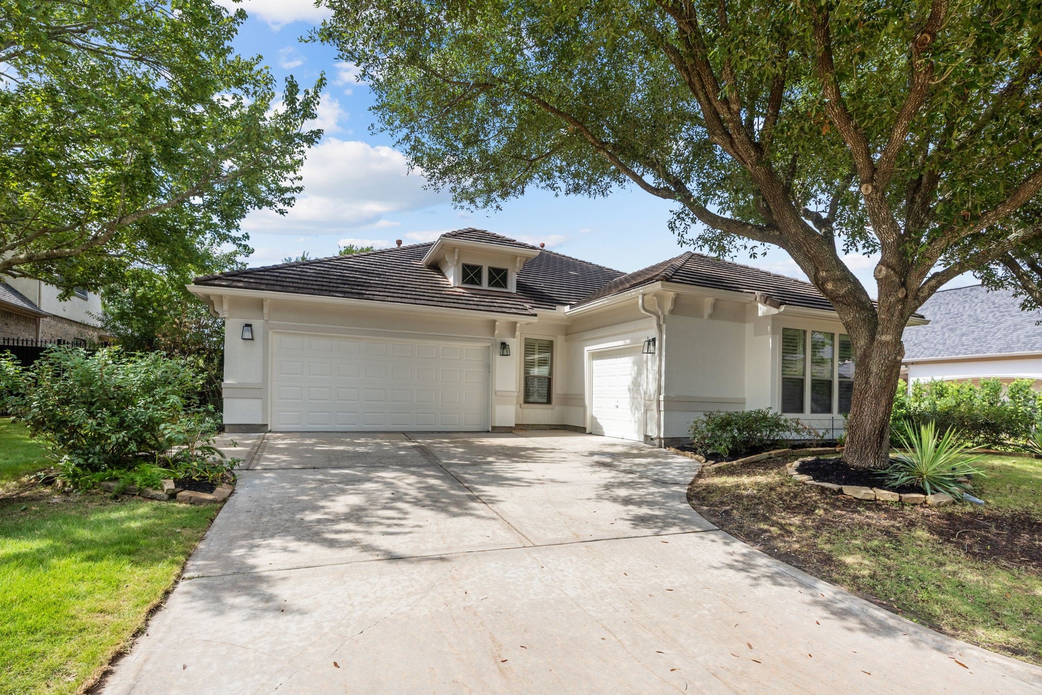 Legend Manor Dr, Houston, TX 77082 #1