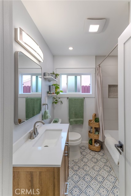 Lakewood, California, 90712, United States, 3 Bedrooms Bedrooms, ,2 BathroomsBathrooms,Residential,For Sale,1915312