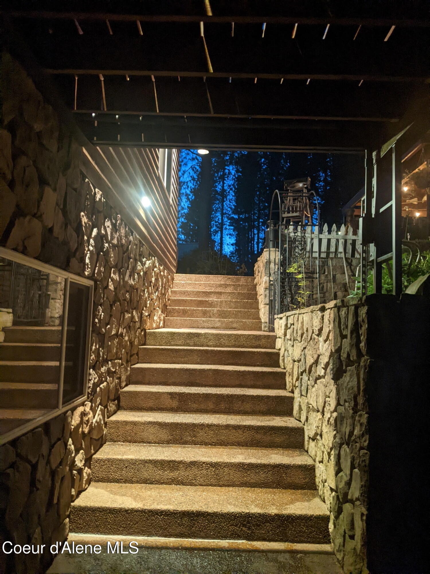 Pinehurst, Idaho, 83850, United States, 3 Bedrooms Bedrooms, ,2 BathroomsBathrooms,Residential,For Sale,2015998