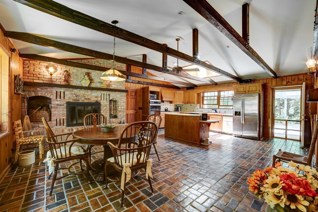 Hiawassee, Georgia, 30546, United States, 3 Bedrooms Bedrooms, ,4 BathroomsBathrooms,Residential,For Sale,1981335