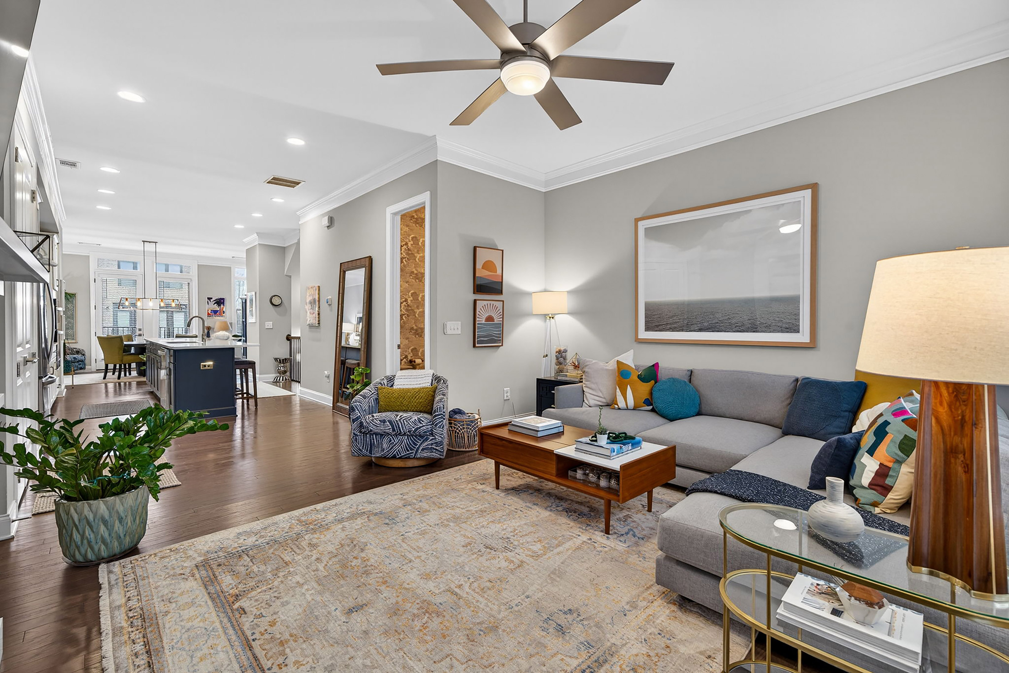  Stunning Three Bedroom Townhome in Convenient Boutique Community - 物件實景