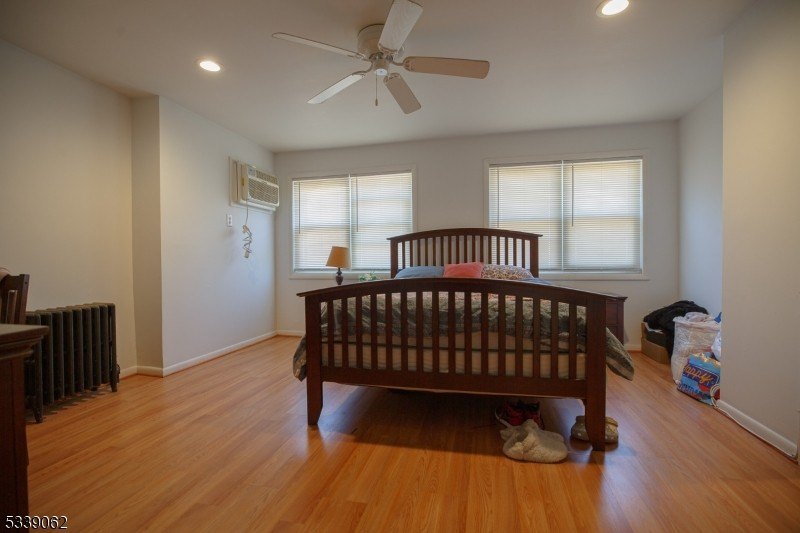 Linden City, New Jersey, 07036-2802, United States, 4 Bedrooms Bedrooms, ,2 BathroomsBathrooms,Residential,For Sale,1977001