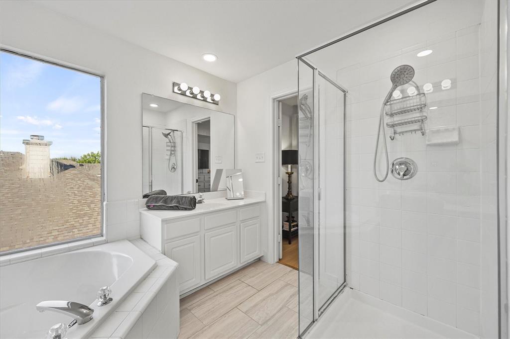 Rockwall, Texas, 75087, United States, 4 Bedrooms Bedrooms, ,3 BathroomsBathrooms,Residential,For Sale,1956984