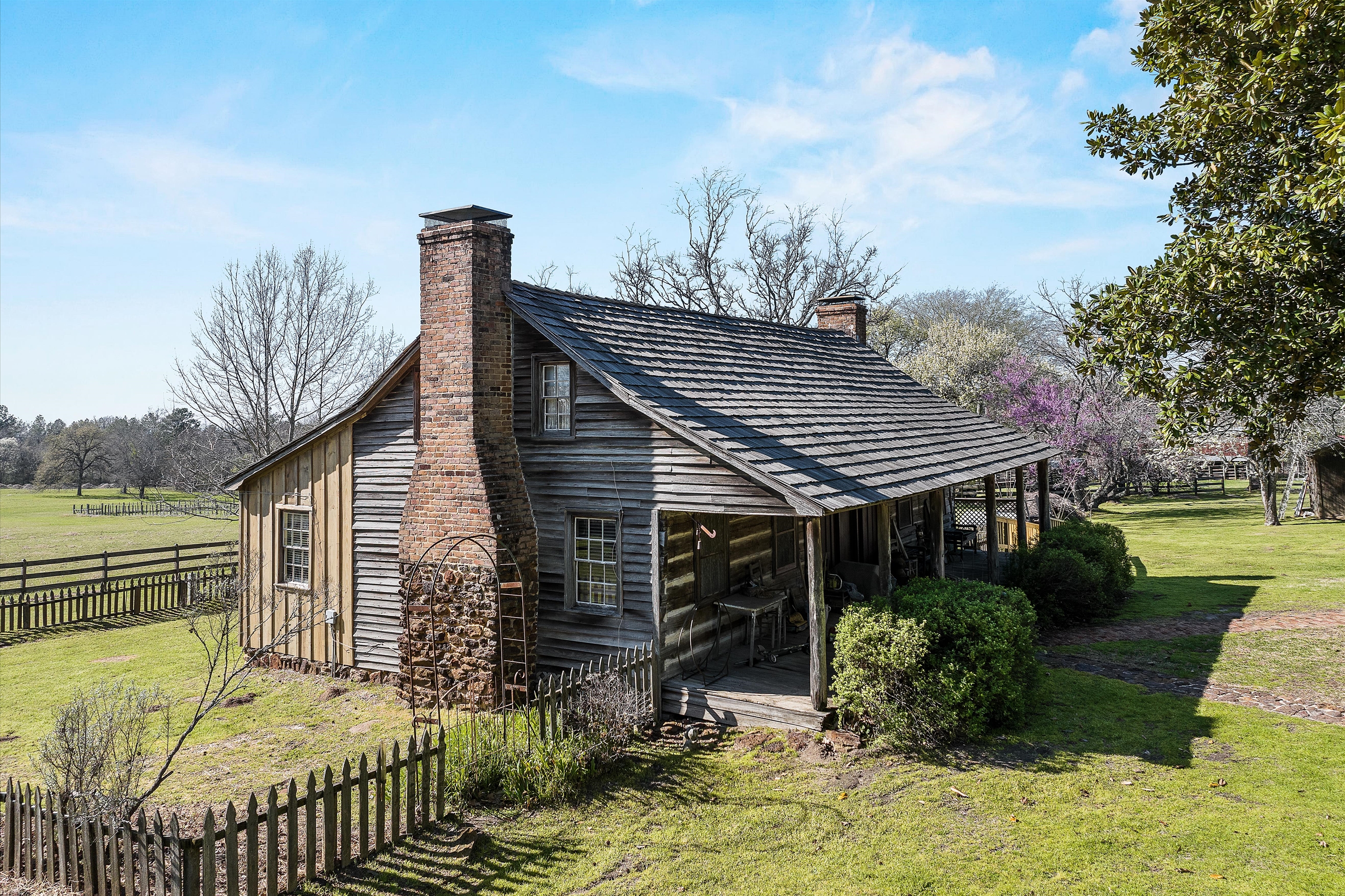 Cushing, Texas, 75760, United States, 3 Bedrooms Bedrooms, ,2 BathroomsBathrooms,Residential,For Sale,1978449