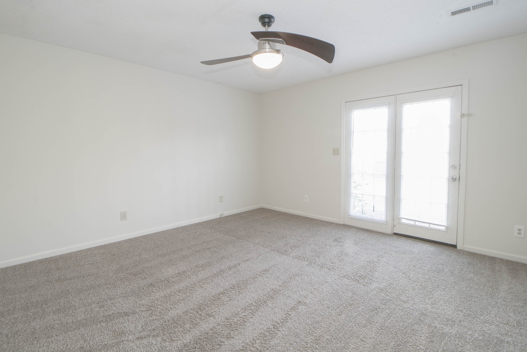 Clarksville, Tennessee, 37042, United States, ,Residential,For Sale,2013065