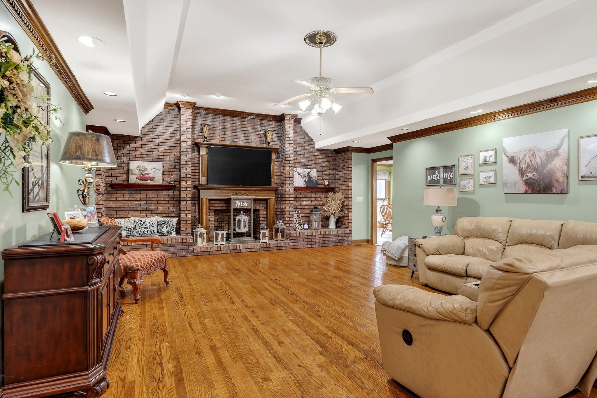 Smithville, Tennessee, 37166, United States, 6 Bedrooms Bedrooms, ,6 BathroomsBathrooms,Residential,For Sale,2008890