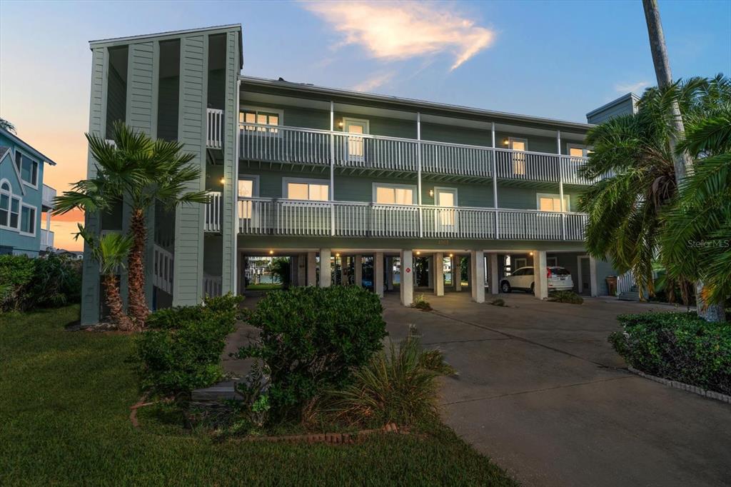 Indian Rocks Beach, Florida, 33785, United States, 2 Bedrooms Bedrooms, ,2 BathroomsBathrooms,Residential,For Sale,1993005