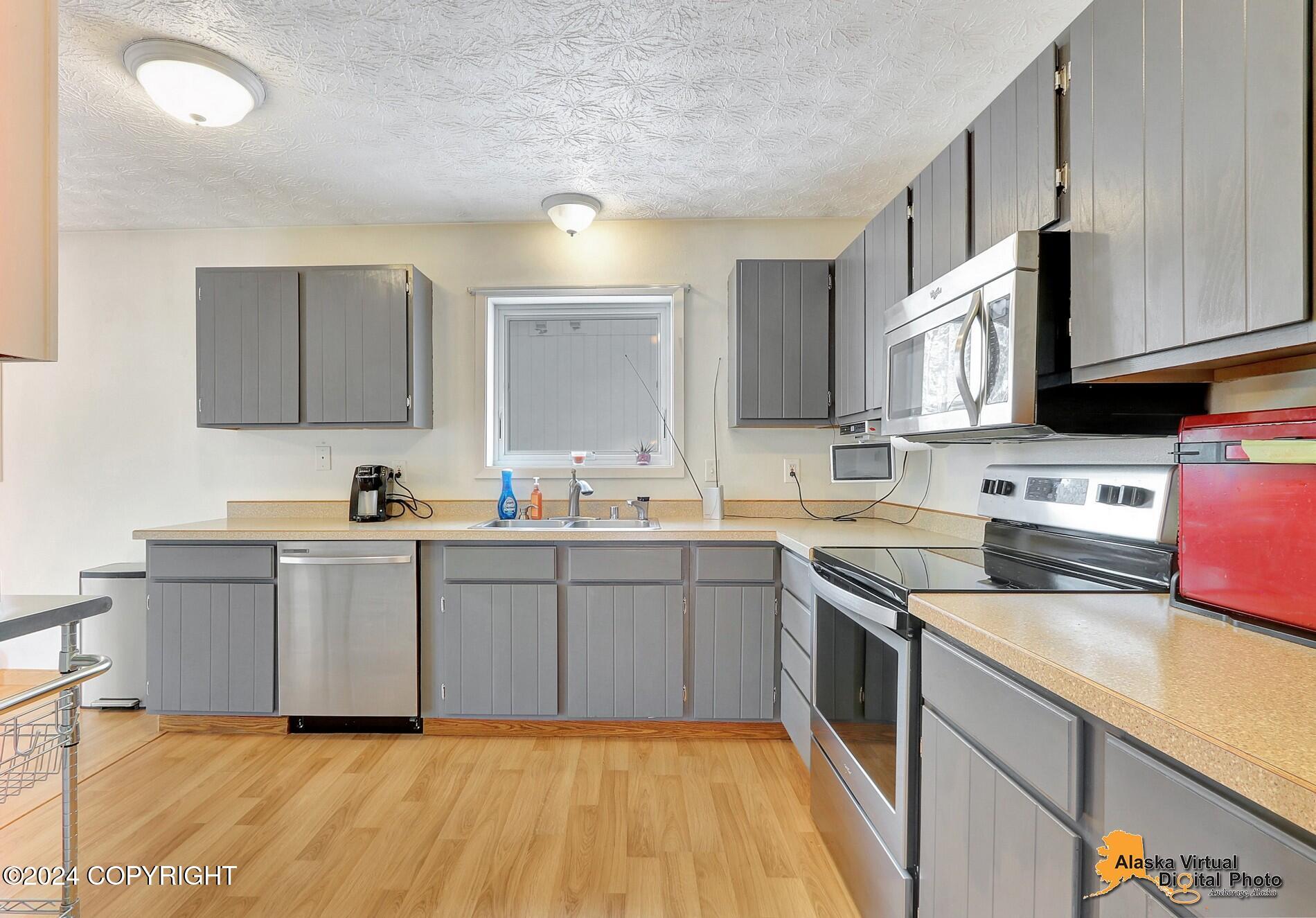 Eagle River, Alaska, 99577, United States, 4 Bedrooms Bedrooms, ,2 BathroomsBathrooms,Residential,For Sale,1938352