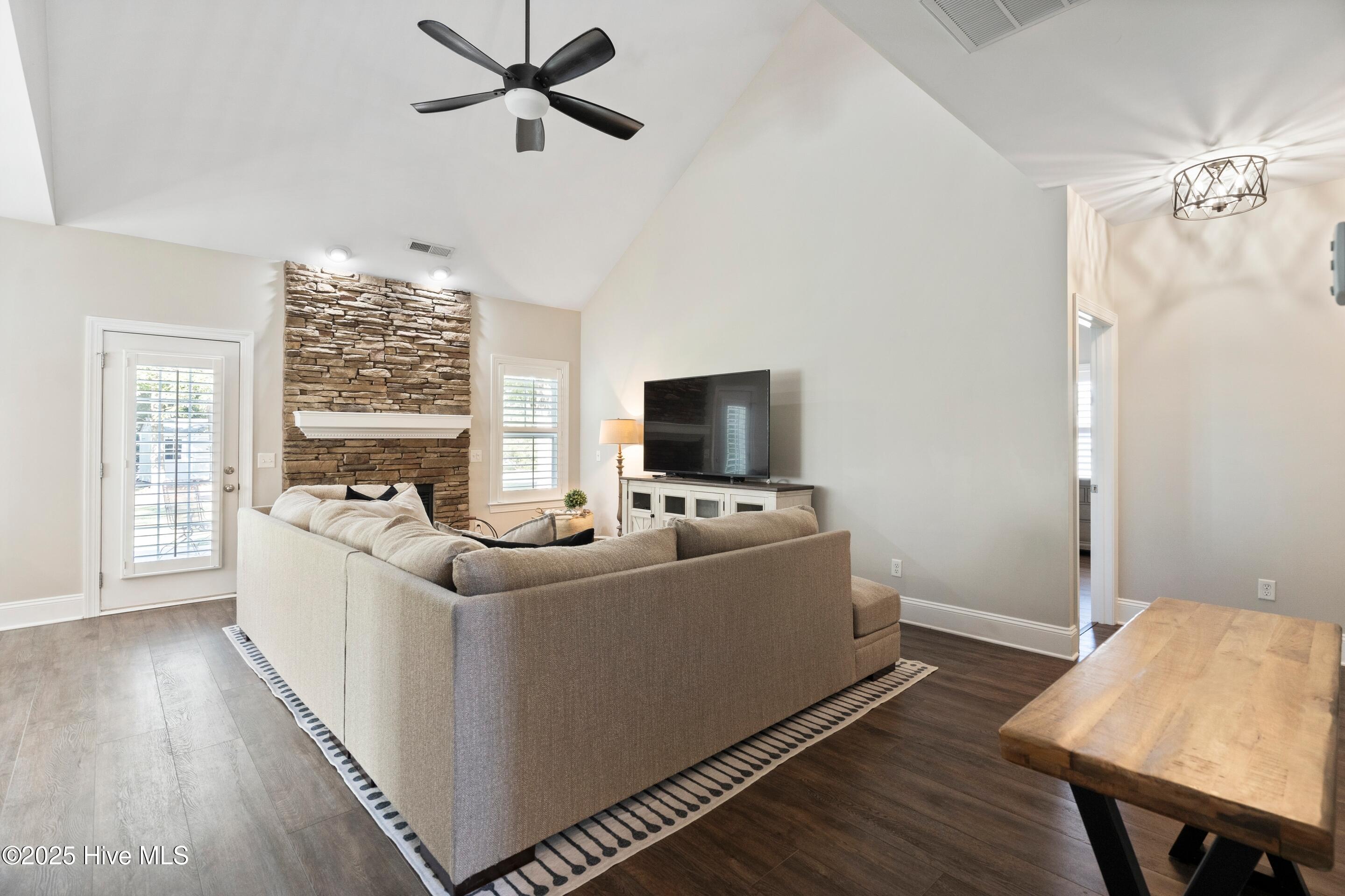 Hampstead, North Carolina, 28443, United States, 4 Bedrooms Bedrooms, ,3 BathroomsBathrooms,Residential,For Sale,1941997
