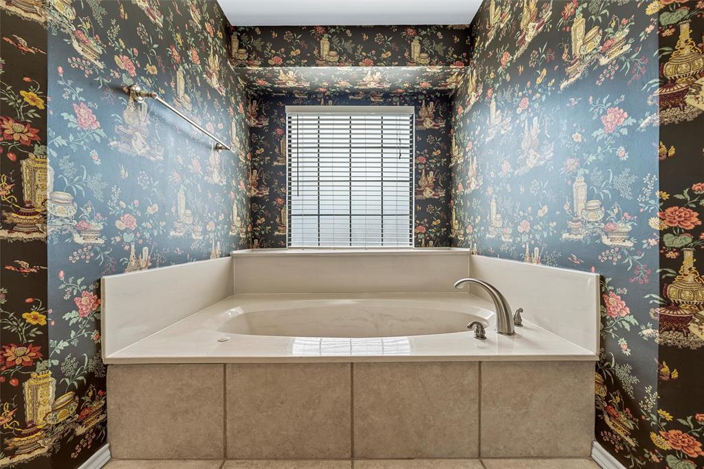 Woodway, Texas, 76712, United States, 5 Bedrooms Bedrooms, ,3 BathroomsBathrooms,Residential,For Sale,1890090