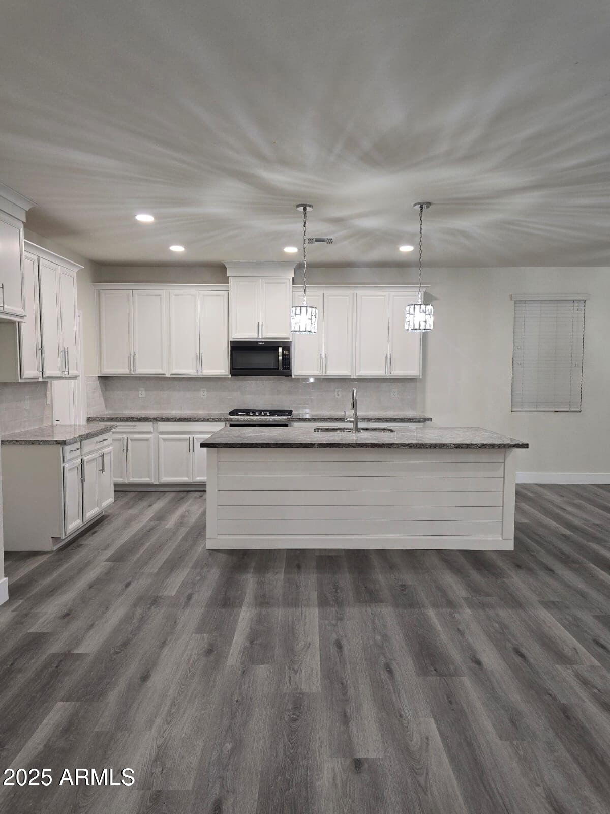 Glendale, Arizona, 85307, United States, 4 Bedrooms Bedrooms, ,3 BathroomsBathrooms,Residential,For Sale,2003345