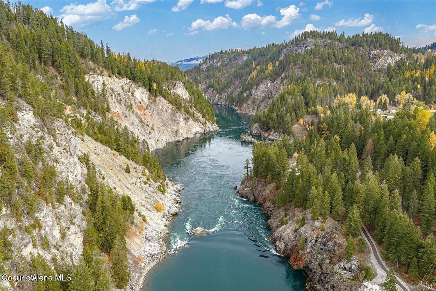 Metaline Falls, Washington, 99153, United States, 5 Bedrooms Bedrooms, ,3 BathroomsBathrooms,Residential,For Sale,1980097