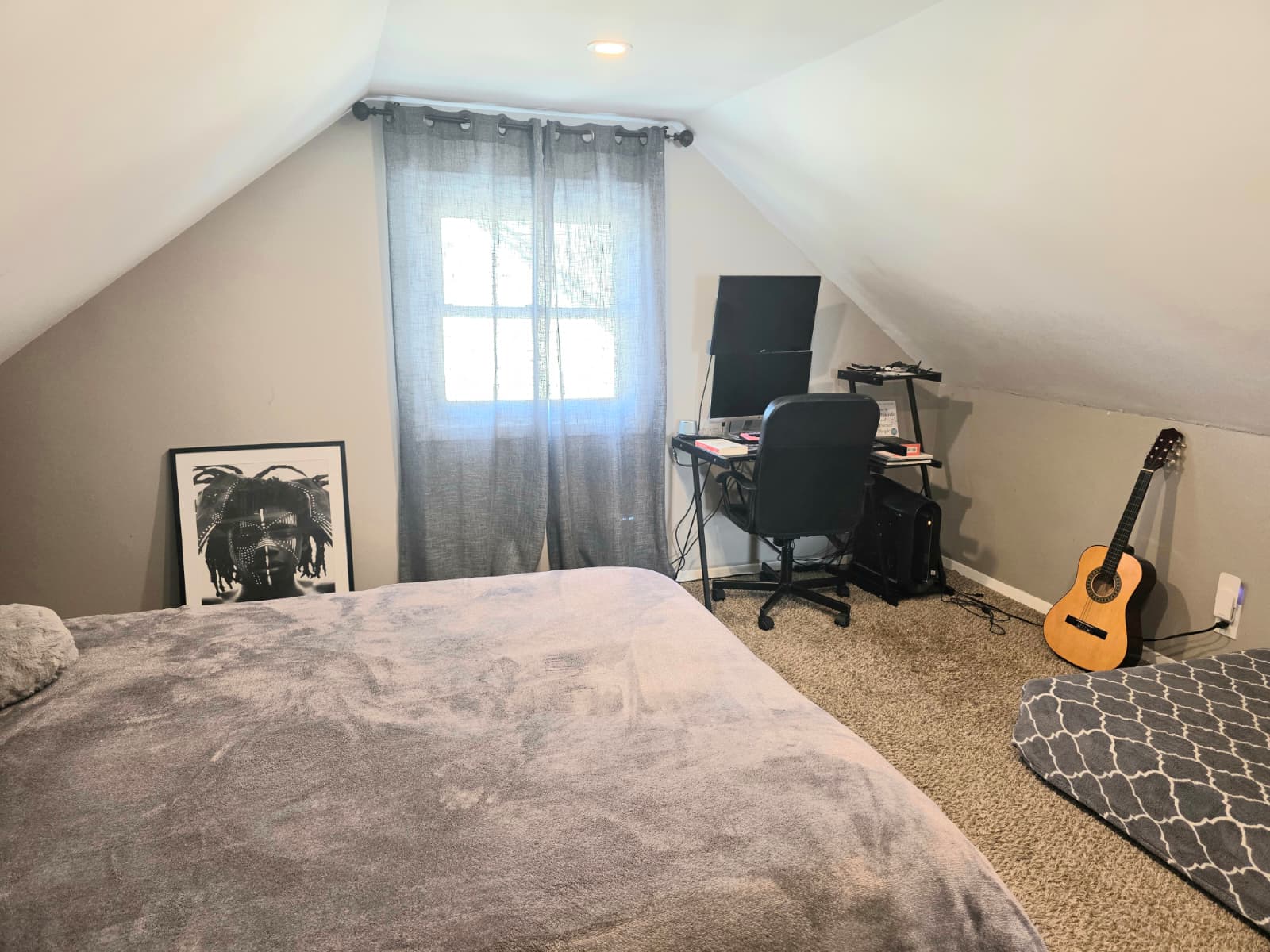 Little Ferry, New Jersey, 07643, United States, 4 Bedrooms Bedrooms, ,2 BathroomsBathrooms,Residential,For Sale,1978073