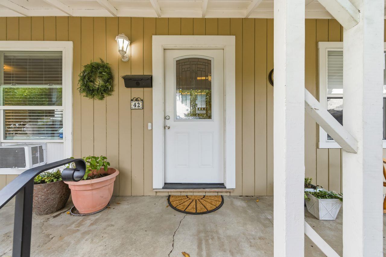 Redwood City, California, 94063, United States, ,Residential,For Sale,1990939