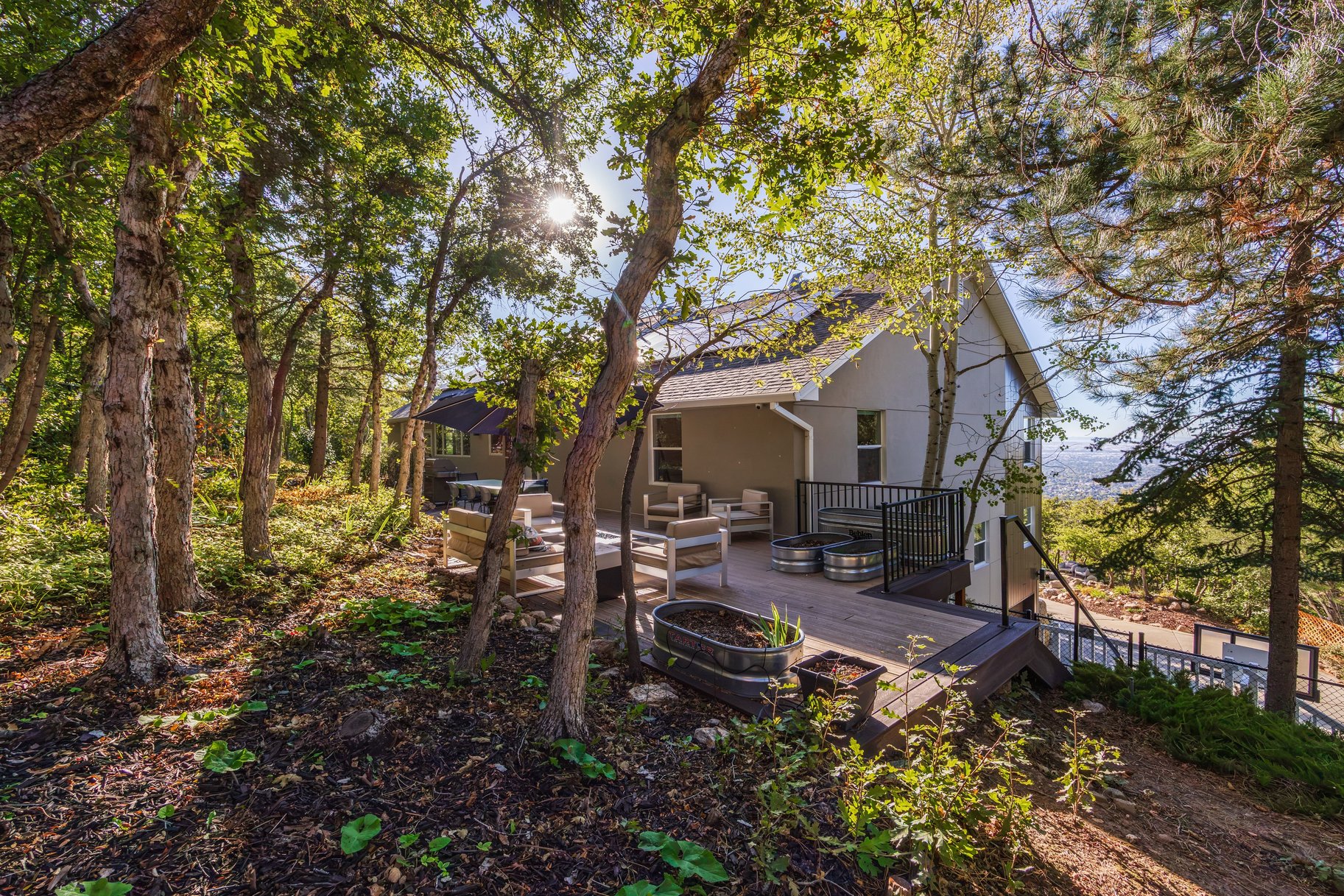  Renovated Olympus Cove Rambler with Sweeping Valley Views - 物件實景