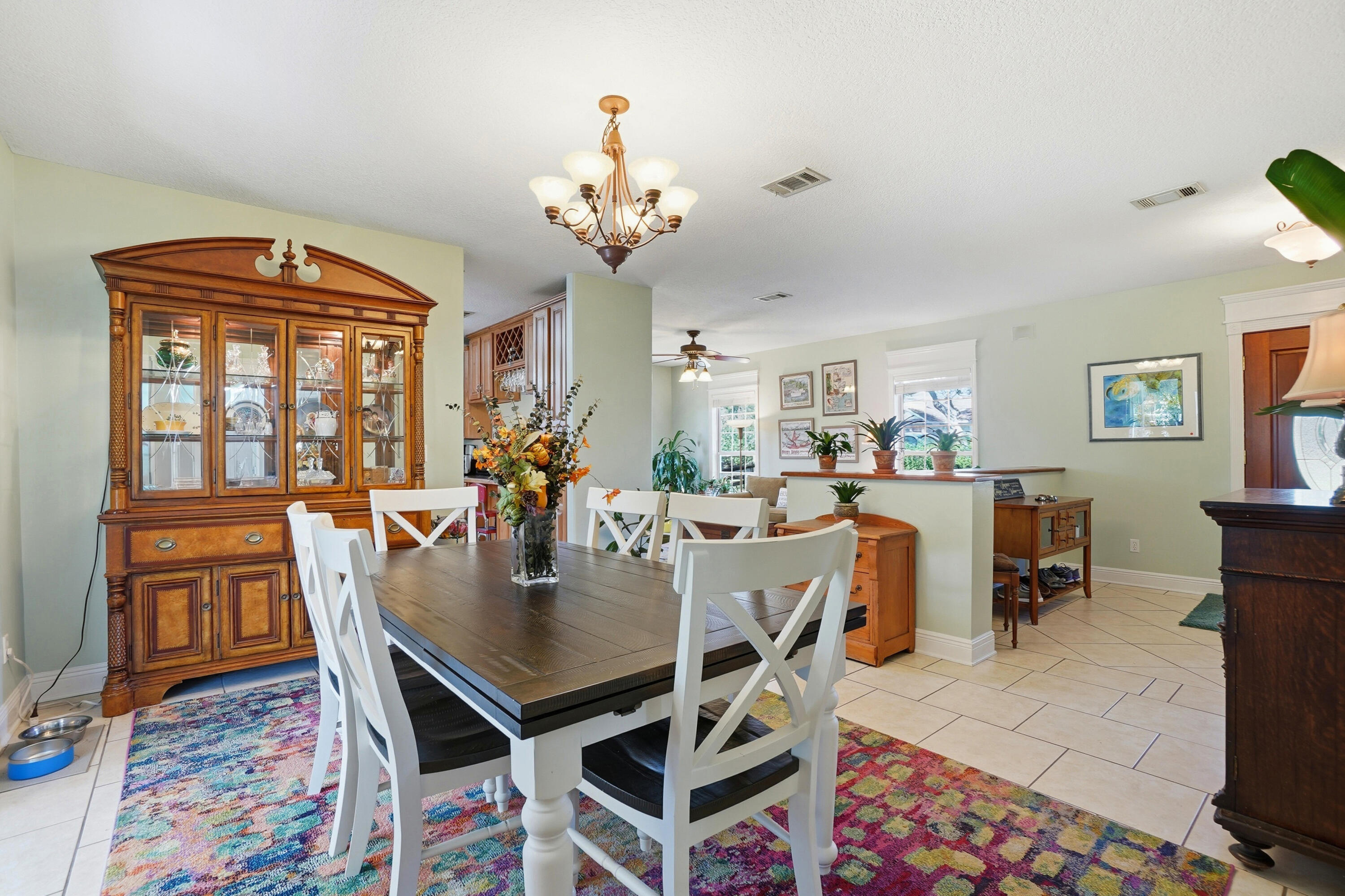 Niceville, Florida, 32578, United States, 5 Bedrooms Bedrooms, ,3 BathroomsBathrooms,Residential,For Sale,1997010