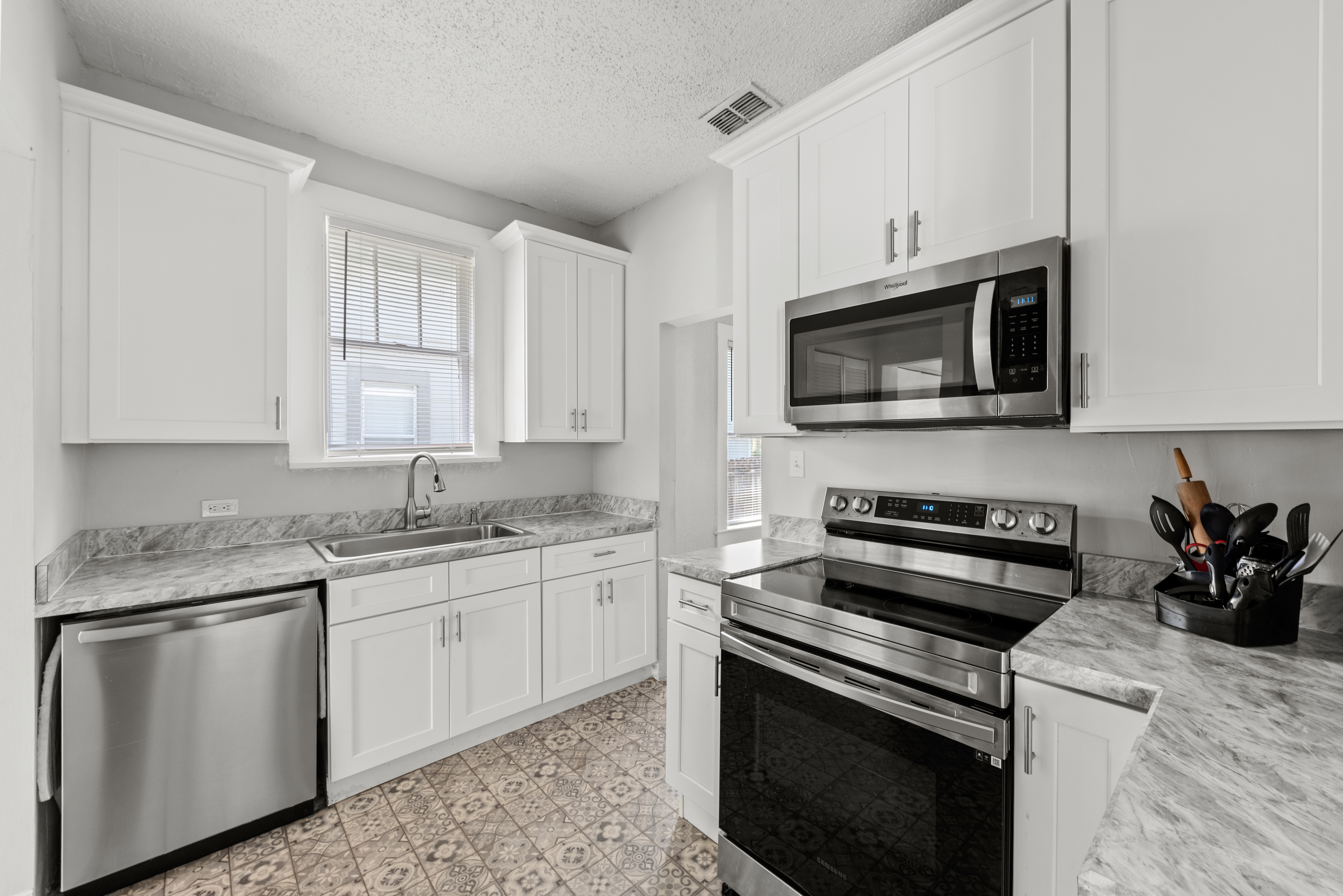  683 Bridal Avenue, Jacksonville, FL, 32205 - 物件實景