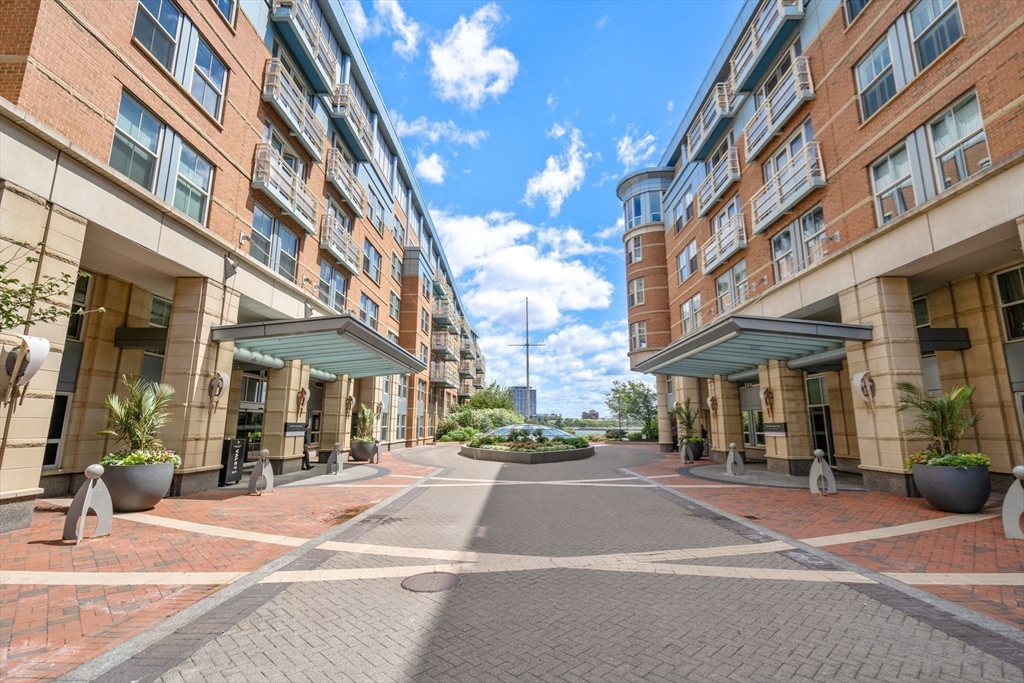 Boston, Massachusetts, 02109, United States, 3 Bedrooms Bedrooms, ,3 BathroomsBathrooms,Residential,For Sale,1847370