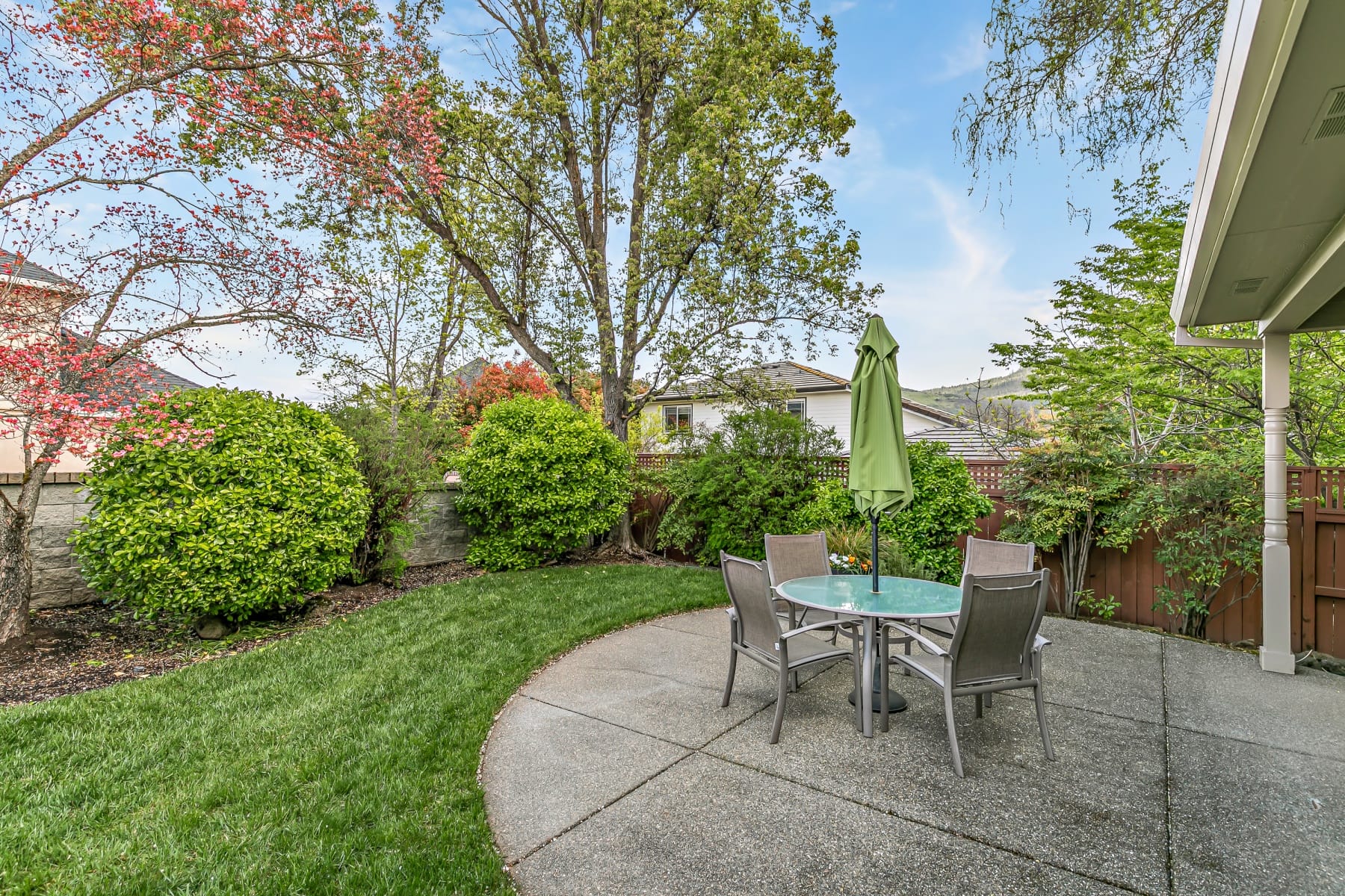  3115 Salishan Court Medford, OR 97504 - 物件實景
