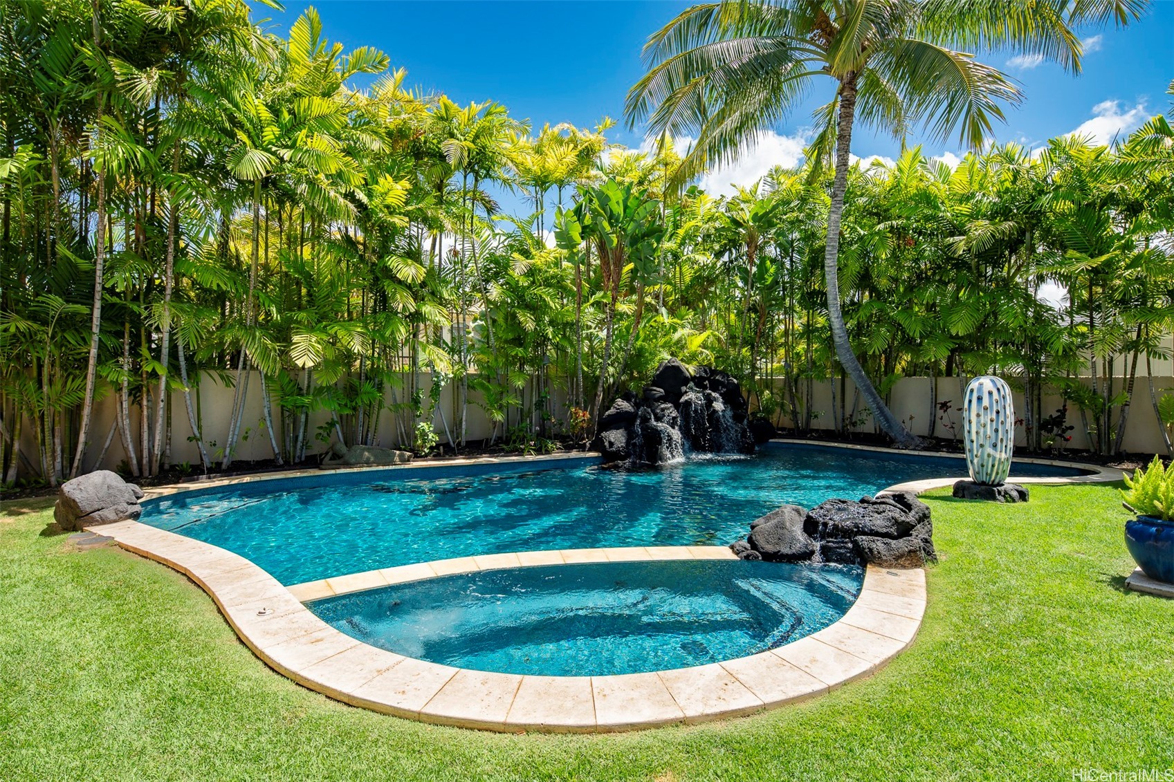 Honolulu, Hawaii, 96816, United States, 5 Bedrooms Bedrooms, ,8 BathroomsBathrooms,Residential,For Sale,1859749