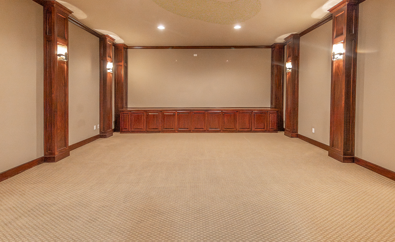 Lubbock, Texas, 79424, United States, 4 Bedrooms Bedrooms, ,4 BathroomsBathrooms,Residential,For Sale,1901178