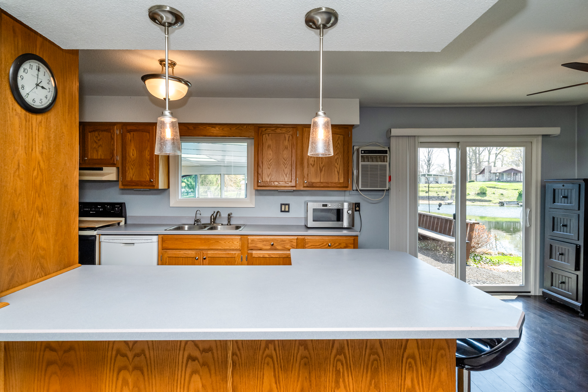 Coloma, Michigan, 49038, United States, 3 Bedrooms Bedrooms, ,2 BathroomsBathrooms,Residential,For Sale,1787347