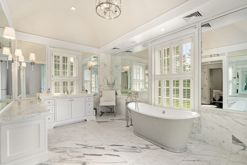 Brookline, Massachusetts, 02467, United States, 7 Bedrooms Bedrooms, ,11 BathroomsBathrooms,Residential,For Sale,1840282