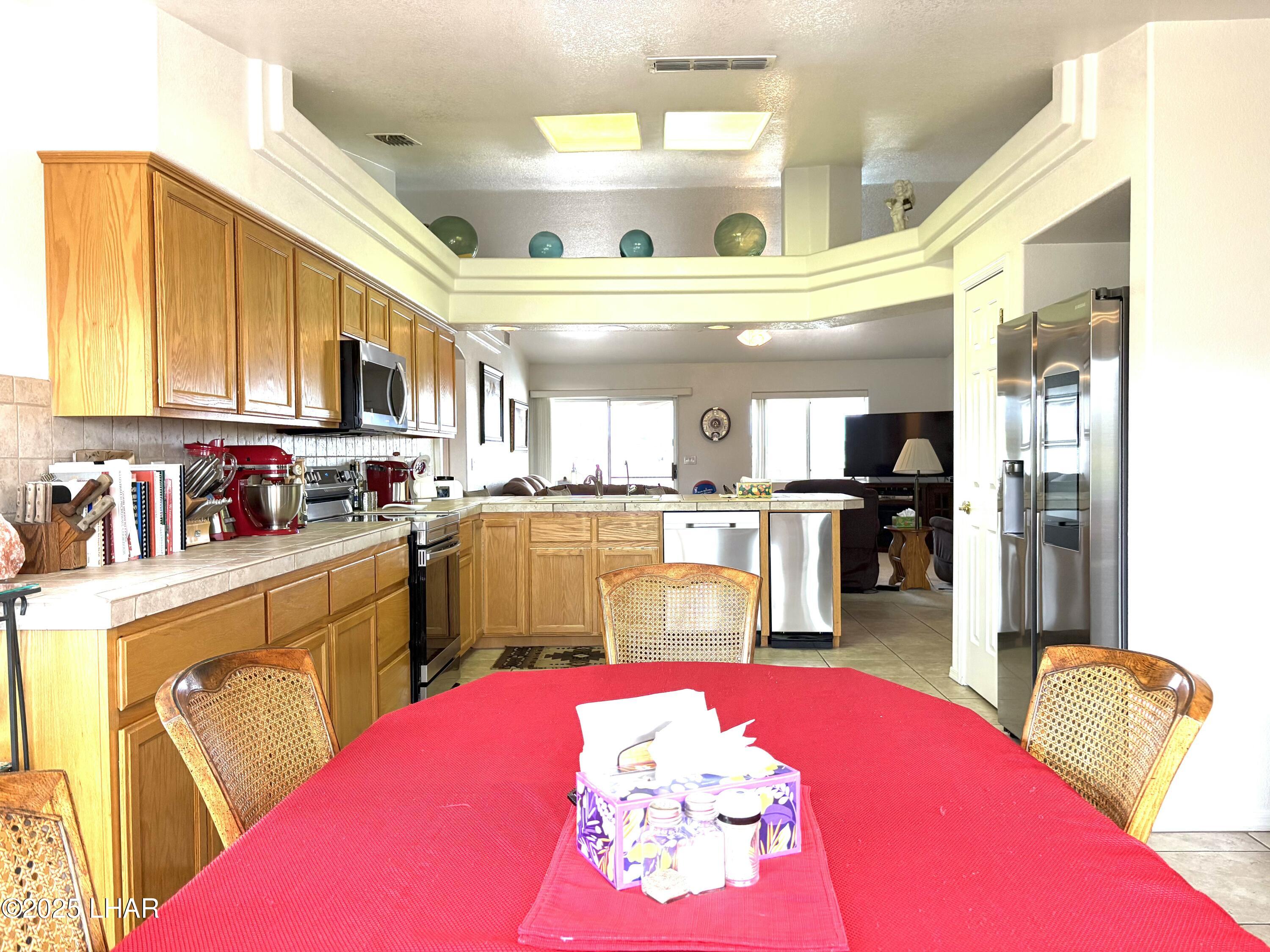 Lake Havasu City, Arizona, 86406, United States, 3 Bedrooms Bedrooms, ,1 BathroomBathrooms,Residential,For Sale,1837475