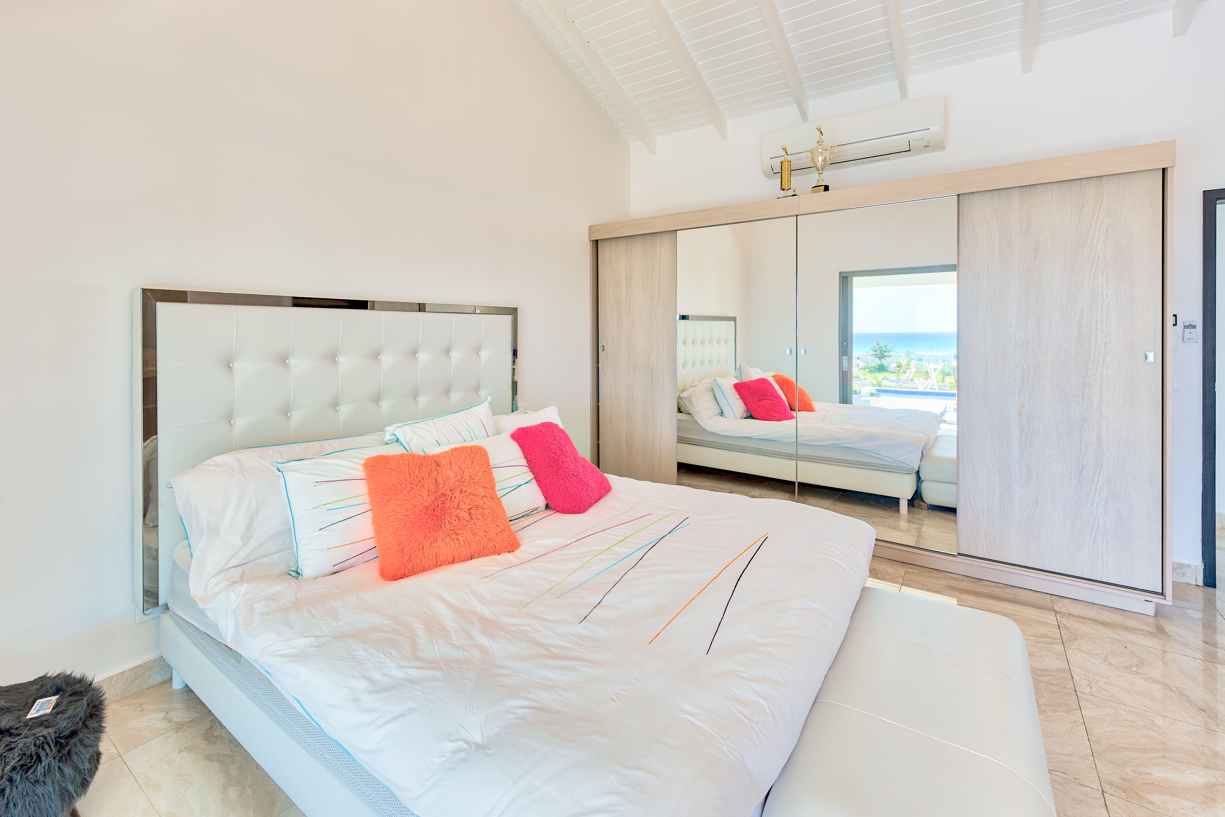  5 Bedroom Terres Basses Estate - 物件實景