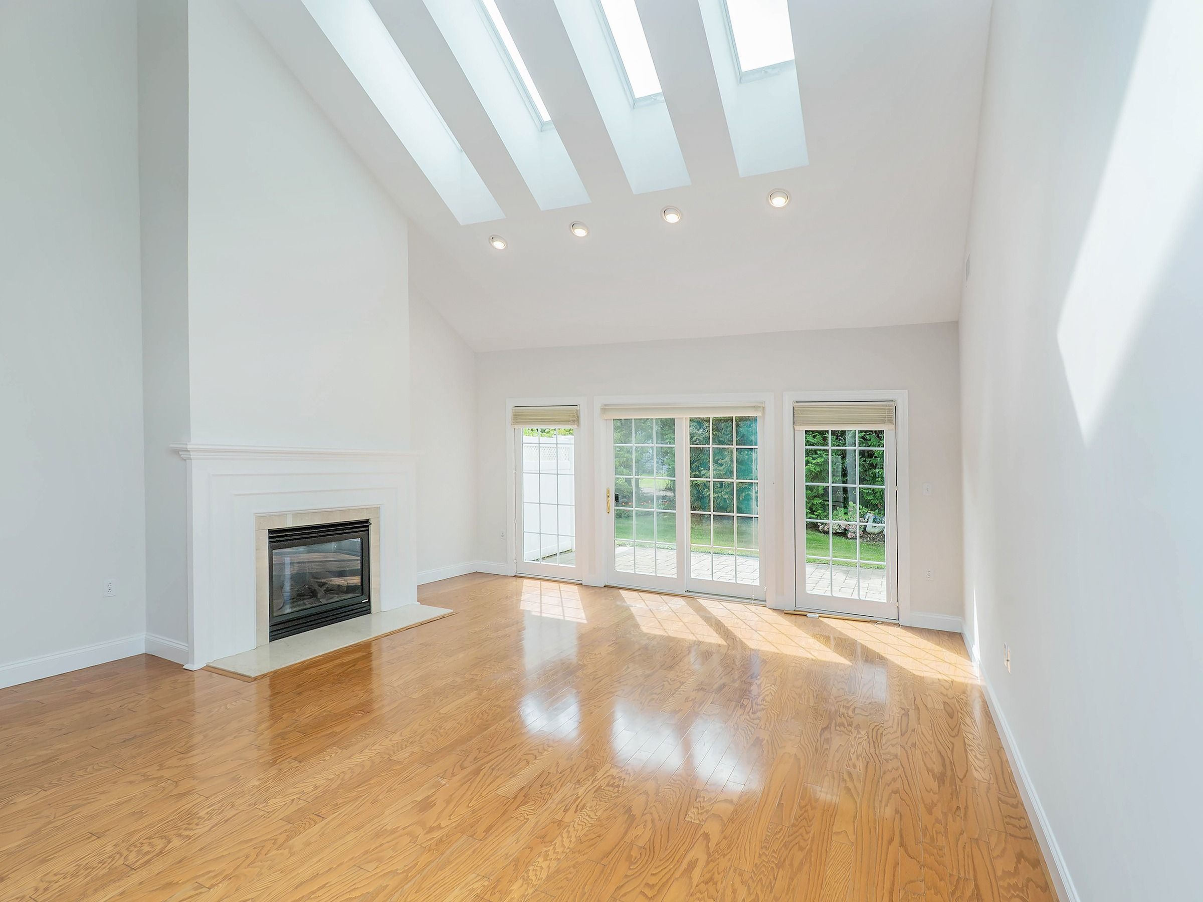  194 Pond View Drive, Port Washington, NY, 11050 - 物件實景