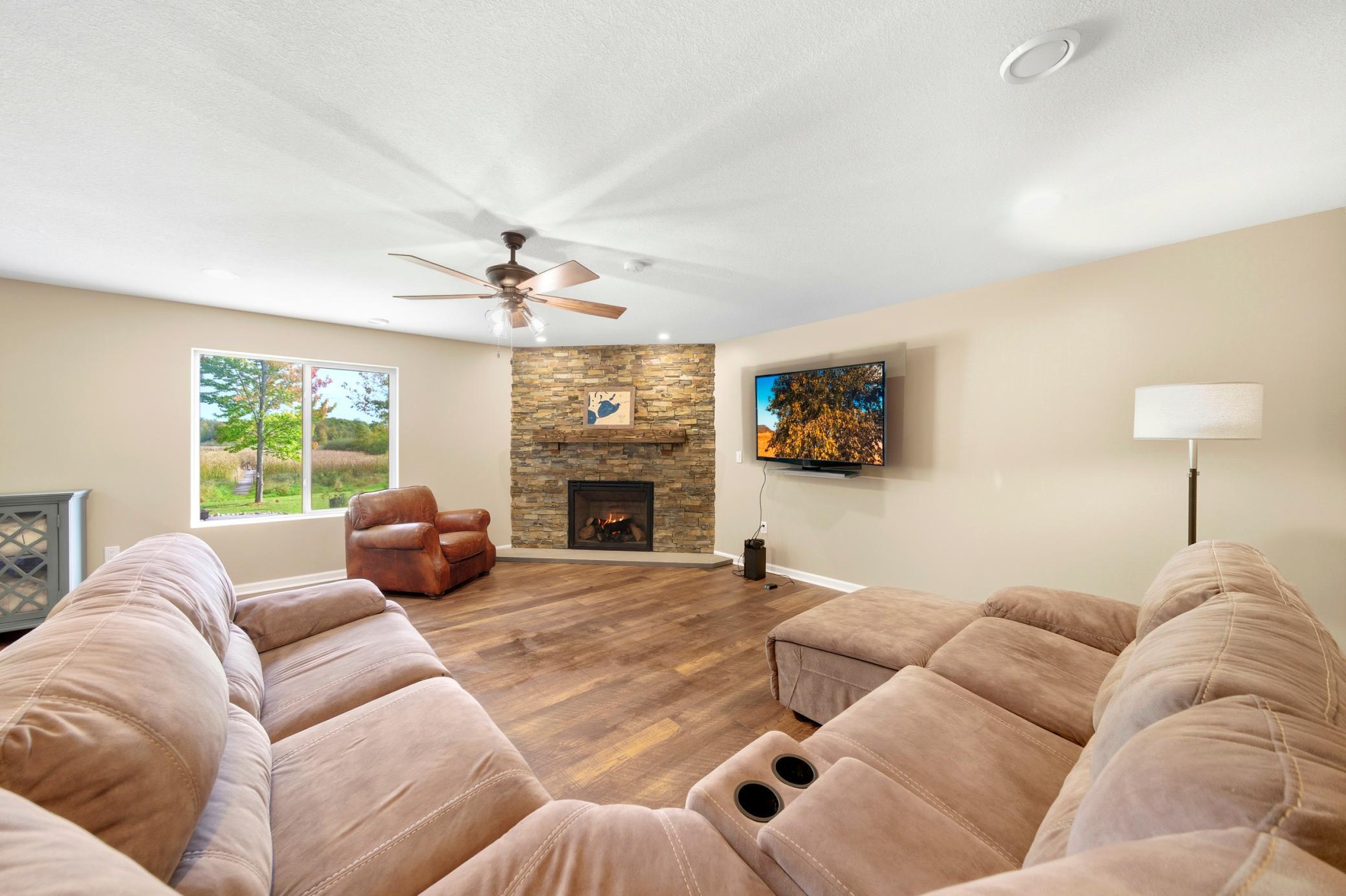 Cambridge, Minnesota, 55008, United States, 4 Bedrooms Bedrooms, ,1 BathroomBathrooms,Residential,For Sale,1963119