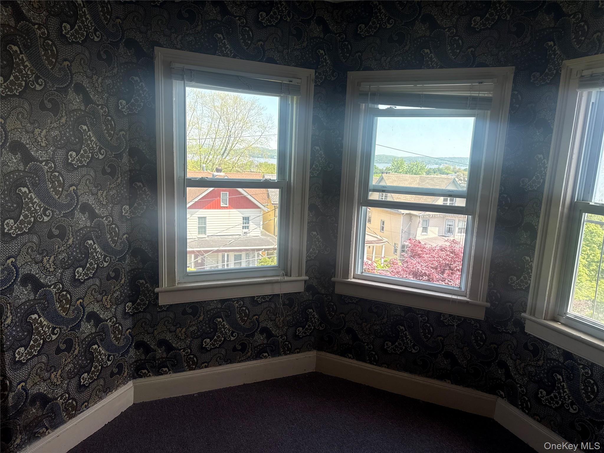 Haverstraw, New York, 10927, United States, 8 Bedrooms Bedrooms, ,4 BathroomsBathrooms,Residential,For Sale,1983110