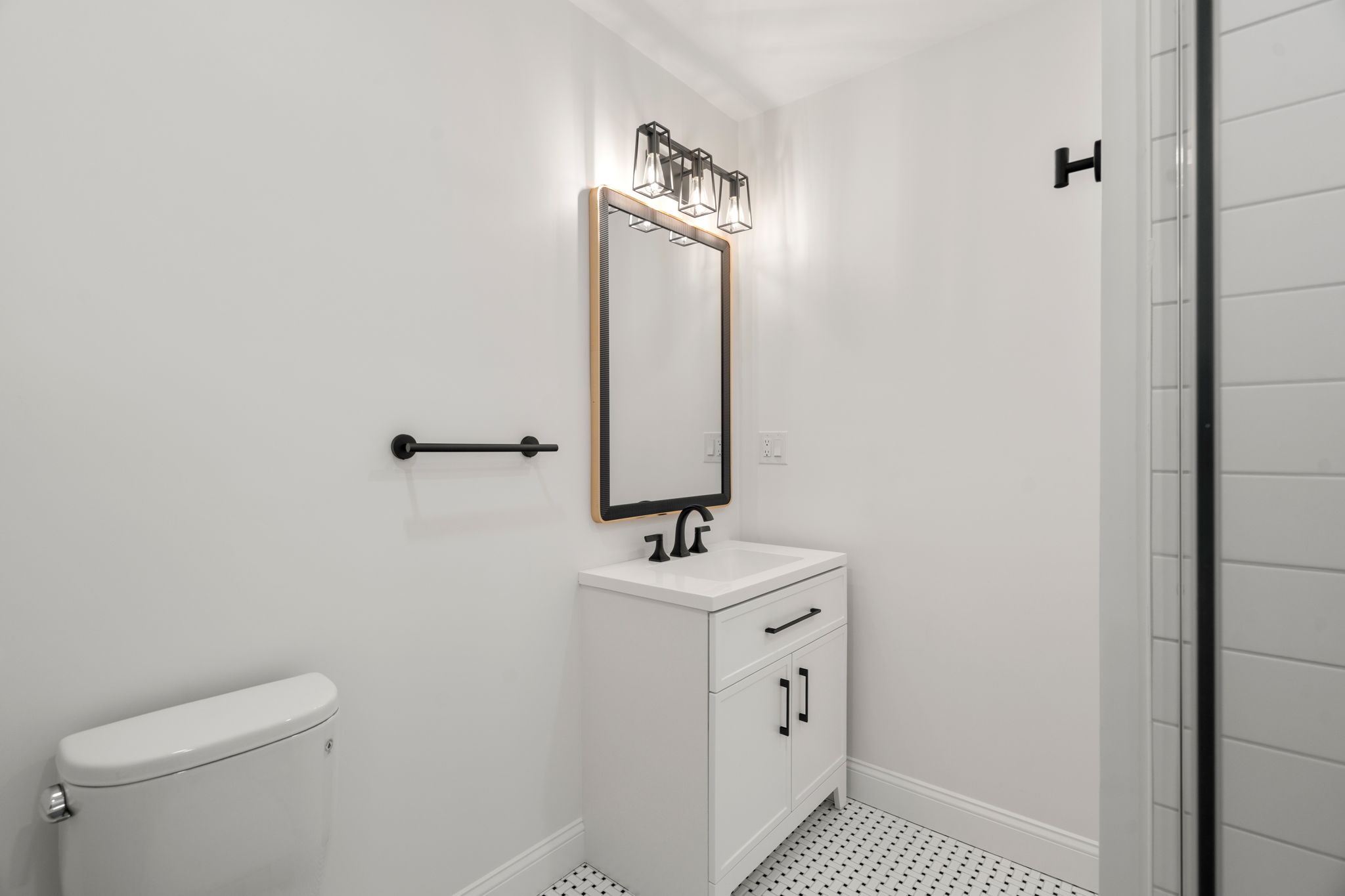  28 Pitcher Avenue, Medford, MA, 02155 - 物件實景