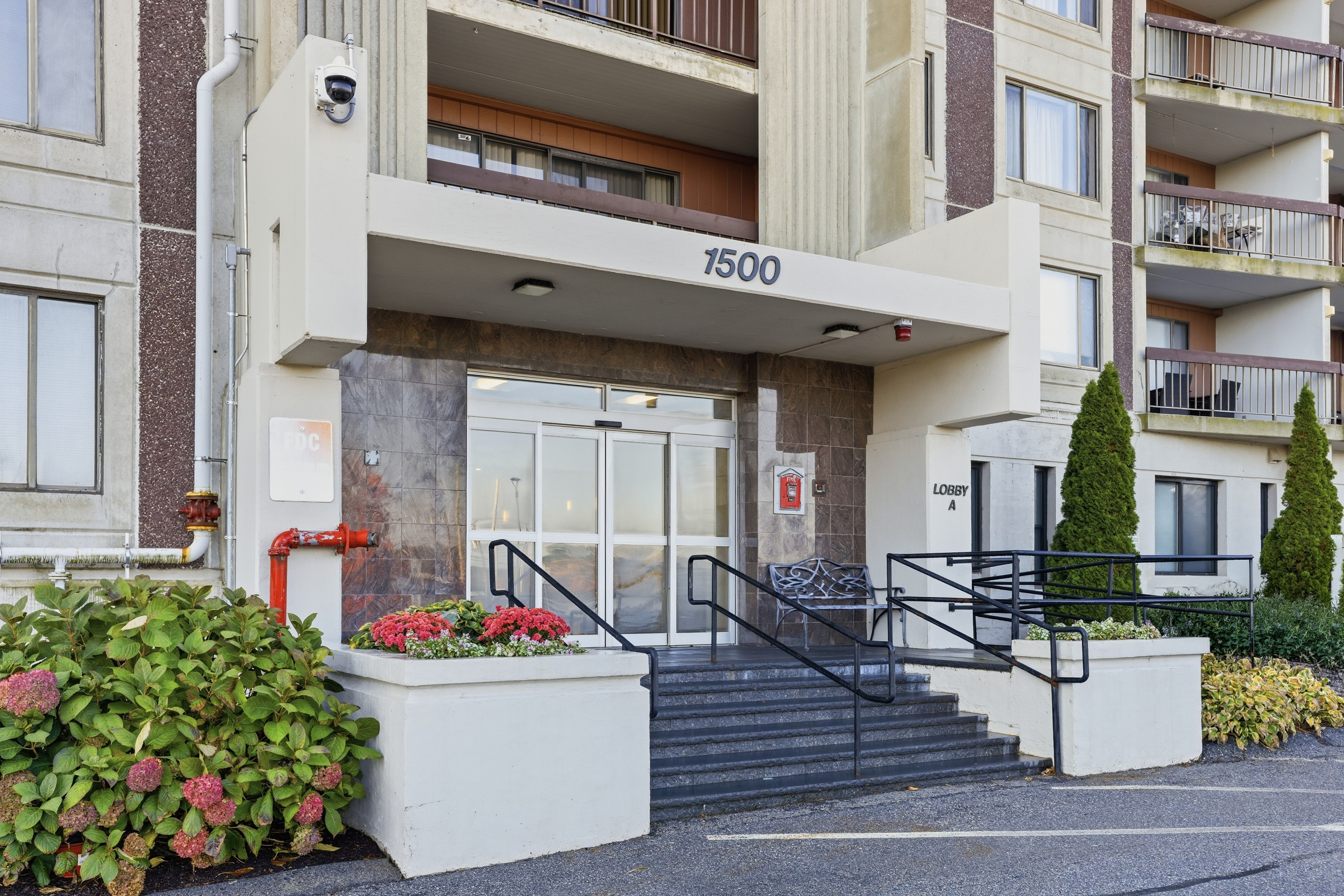  1500 Worcester Road, Framingham, MA 01702 - 物件實景