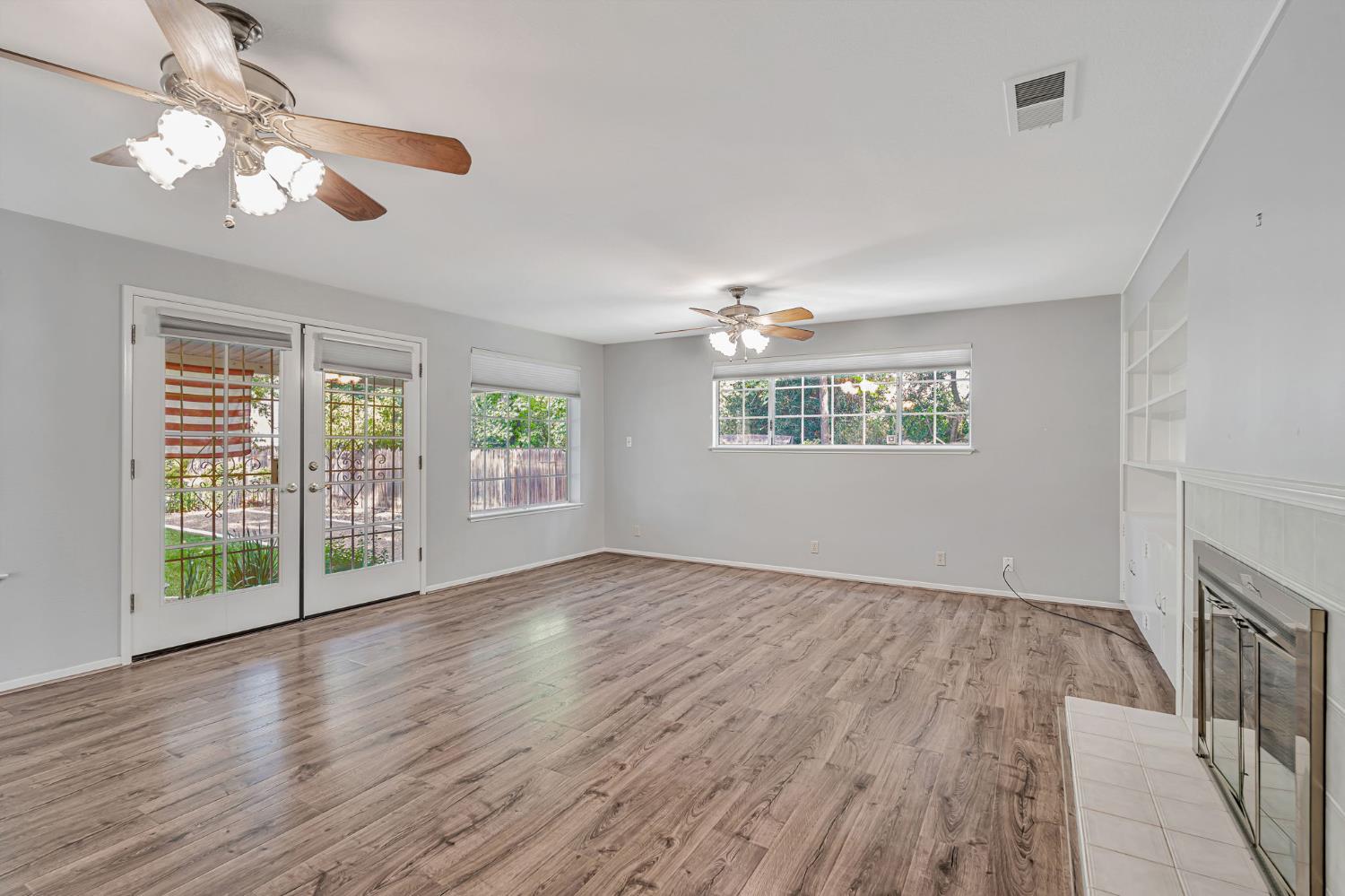 Modesto, California, 95350, United States, 3 Bedrooms Bedrooms, ,2 BathroomsBathrooms,Residential,For Sale,1927258