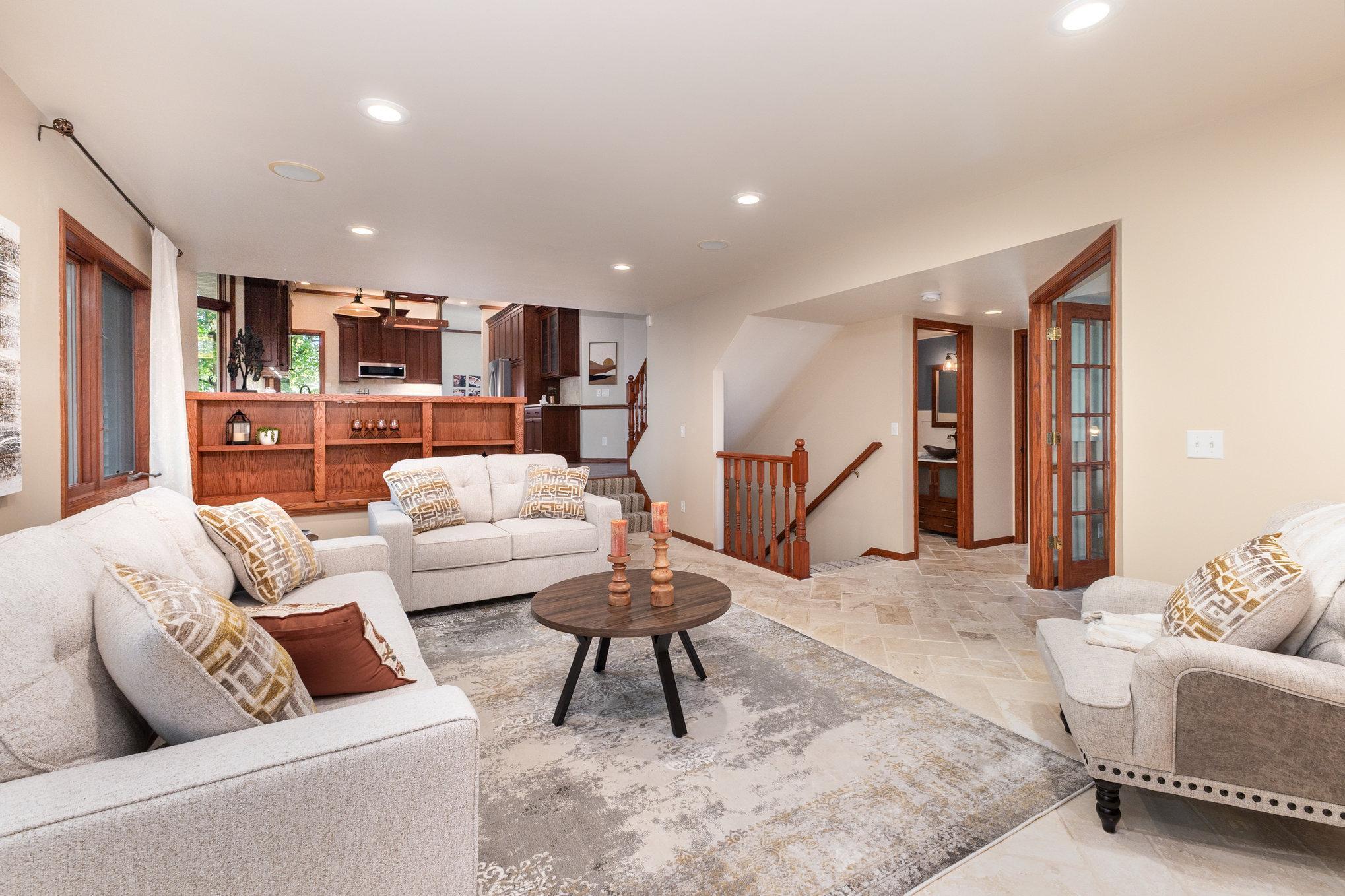 Lakeville, Minnesota, 55044, United States, 4 Bedrooms Bedrooms, ,3 BathroomsBathrooms,Residential,For Sale,1963667