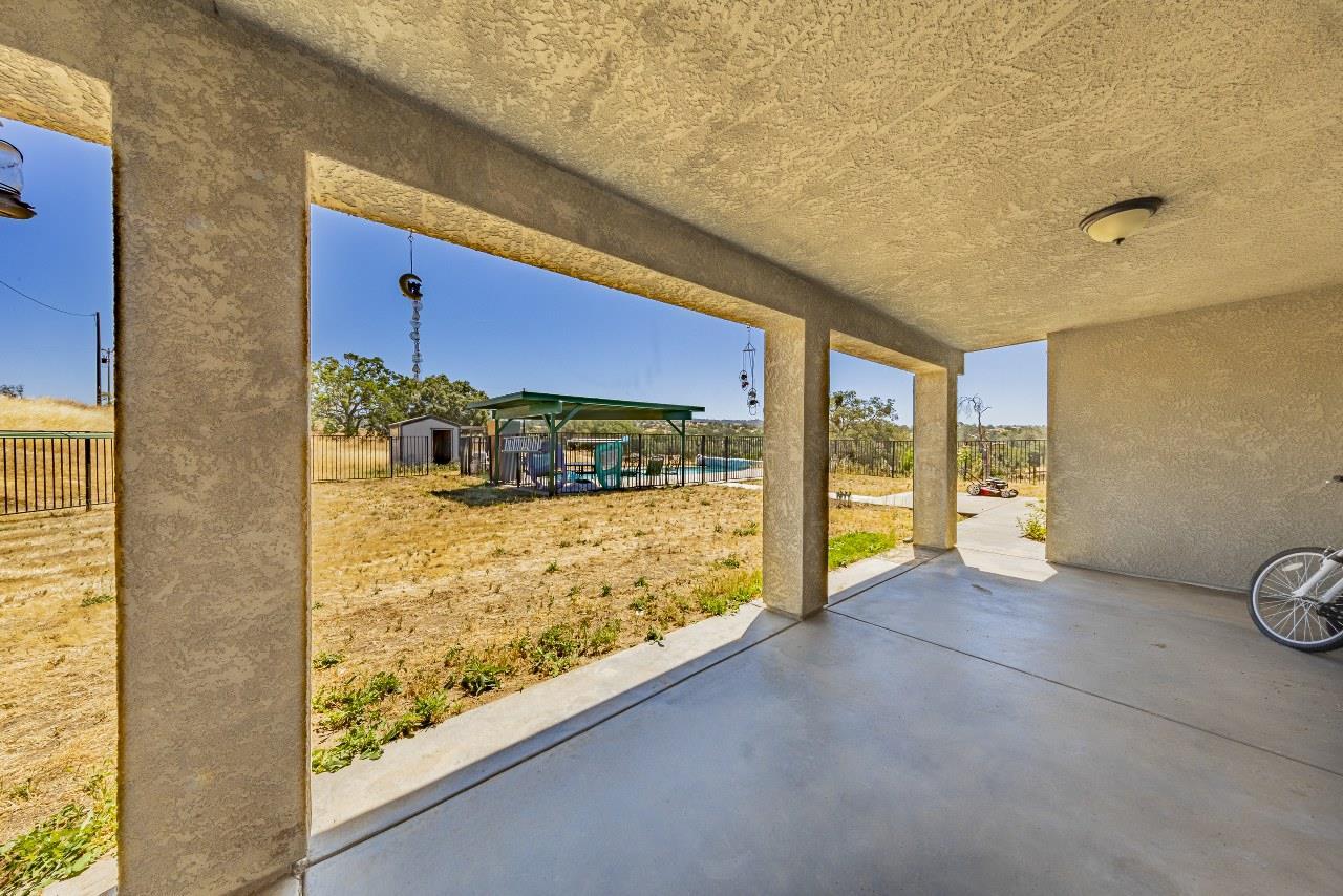 Raymond, California, 93653, United States, 4 Bedrooms Bedrooms, ,3 BathroomsBathrooms,Residential,For Sale,1976081