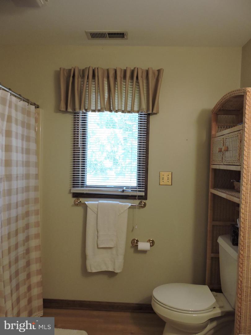 10 TIDEWATER DR, SEAFORD, Delaware, 19973, United States, 5 Bedrooms Bedrooms, ,6 BathroomsBathrooms,Residential,For Sale,10 TIDEWATER DR,1622331