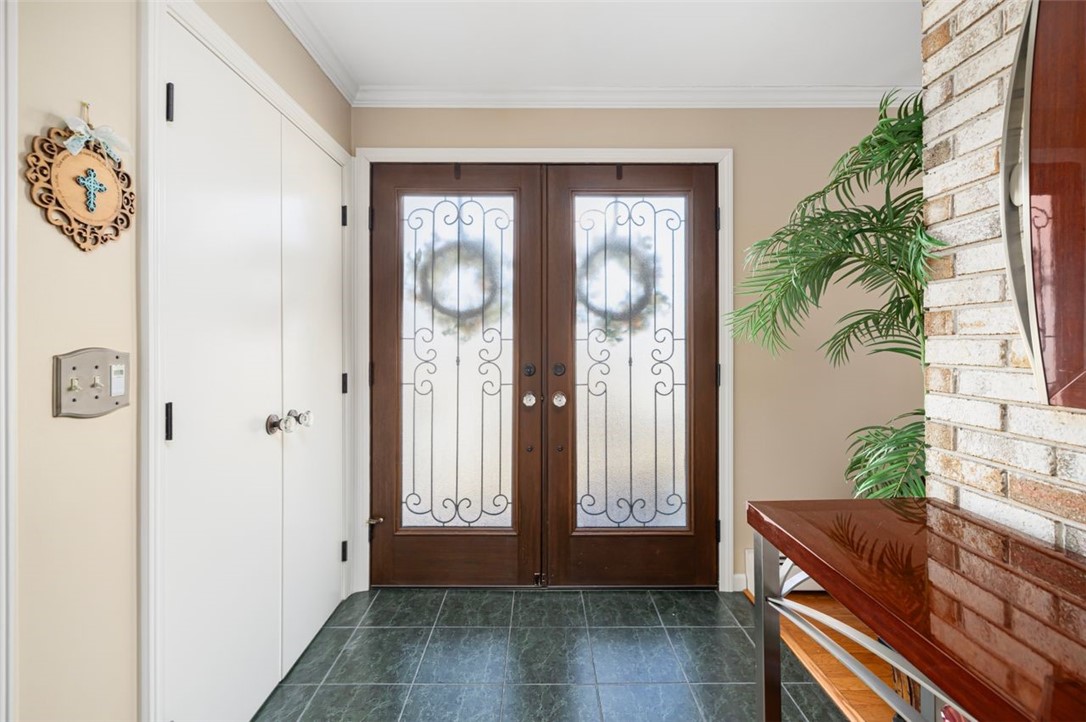 North Providence, Rhode Island, 02904, United States, 3 Bedrooms Bedrooms, ,4 BathroomsBathrooms,Residential,For Sale,1988157