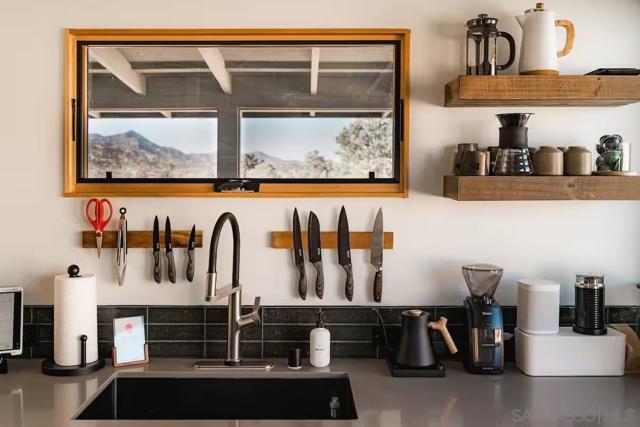 Pioneertown, California, 92268, United States, 2 Bedrooms Bedrooms, ,2 BathroomsBathrooms,Residential,For Sale,1990381