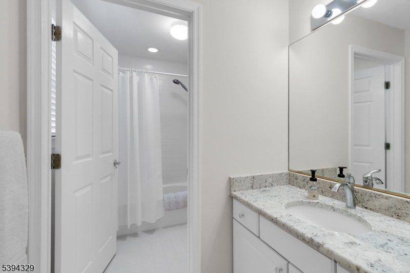 Bernards Twp., New Jersey, 07920, United States, 5 Bedrooms Bedrooms, ,3 BathroomsBathrooms,Residential,For Sale,1992949