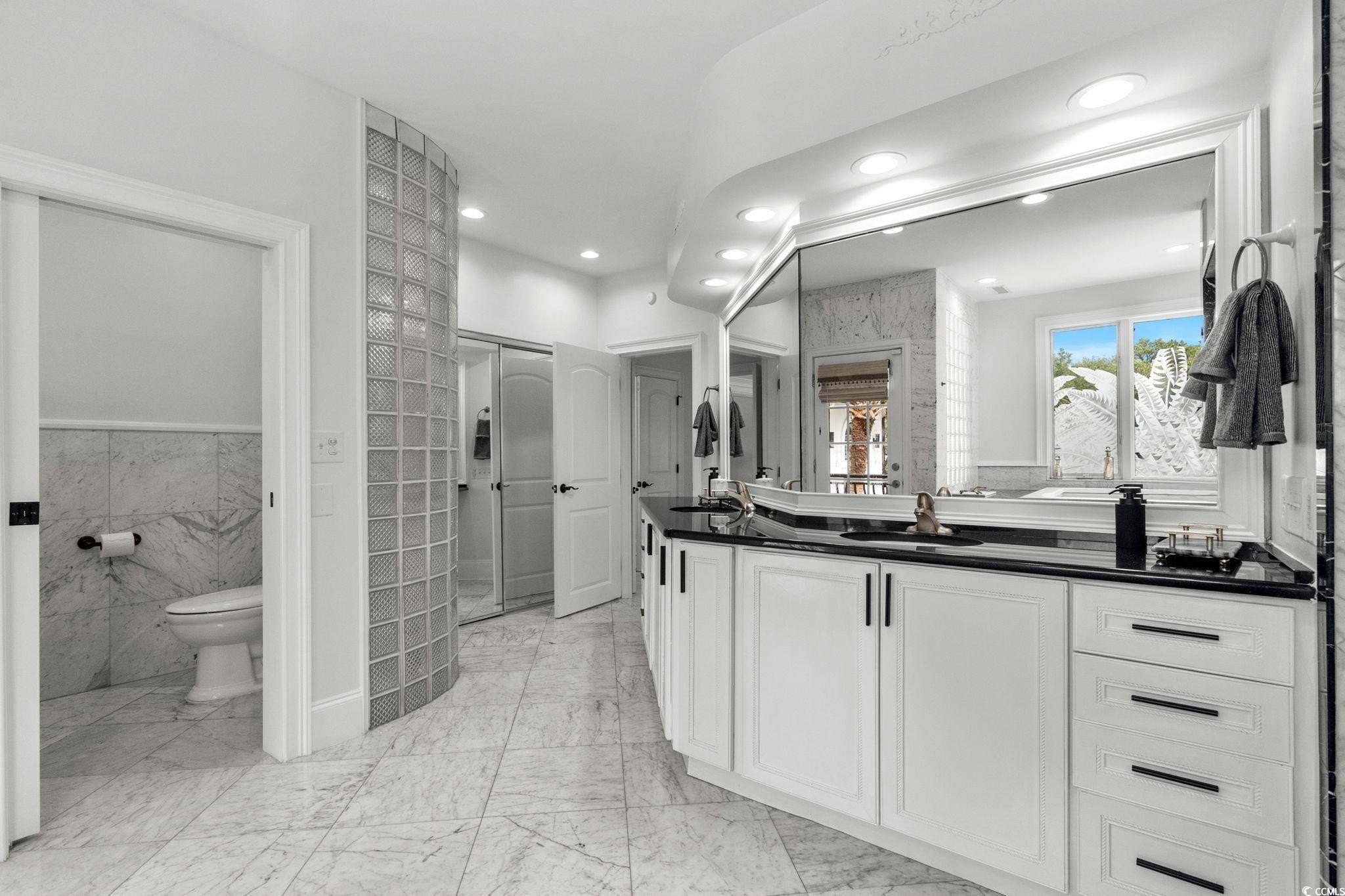 Myrtle Beach, South Carolina, 29577, United States, 6 Bedrooms Bedrooms, ,6 BathroomsBathrooms,Residential,For Sale,1904305