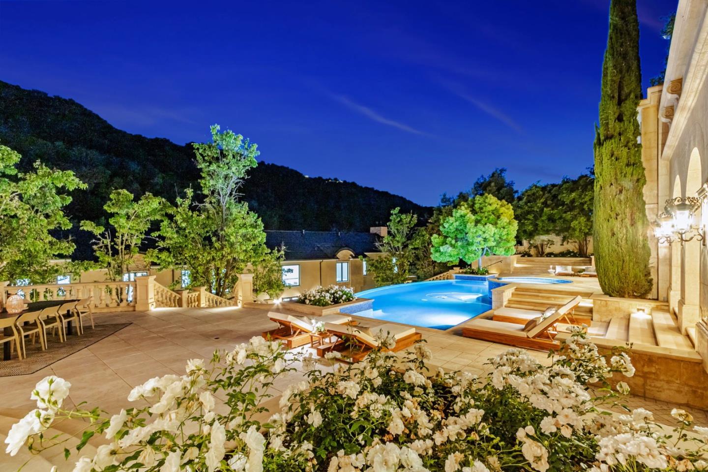 Los Gatos, California, 95032, United States, 8 Bedrooms Bedrooms, ,11 BathroomsBathrooms,Residential,For Sale,1855941