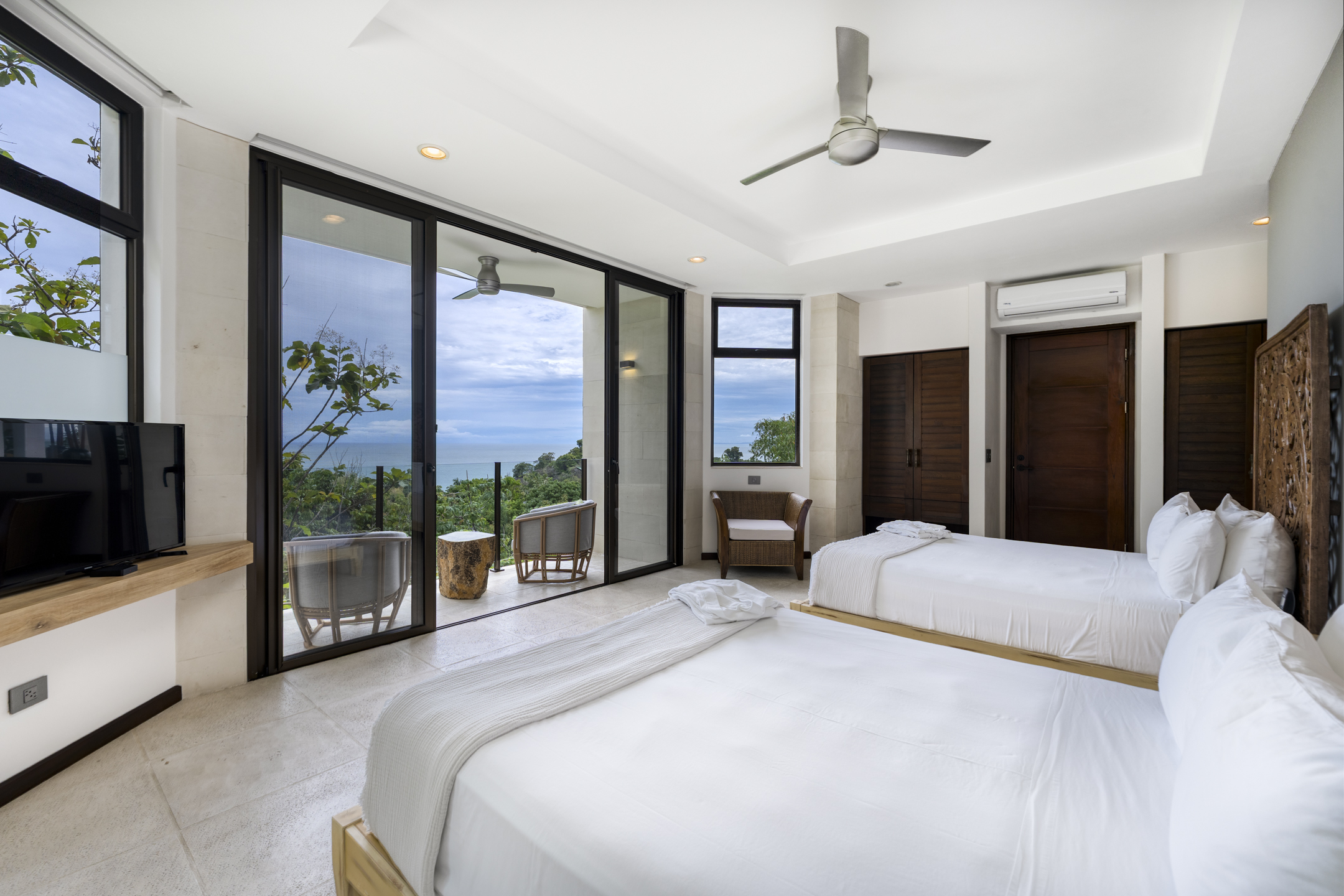 Manuel Antonio, Puntarenas, CR, 4 Bedrooms Bedrooms, ,6 BathroomsBathrooms,Residential,For Sale,1877322