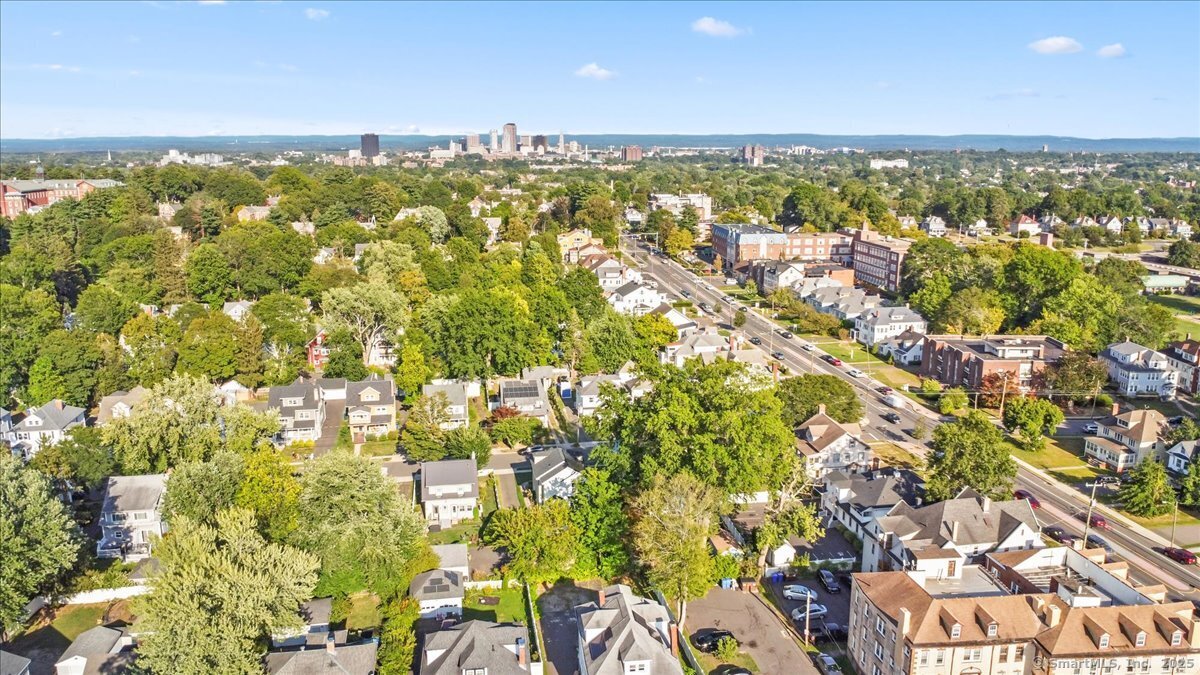 West Hartford, Connecticut, 06119, United States, 4 Bedrooms Bedrooms, ,4 BathroomsBathrooms,Residential,For Sale,1994657