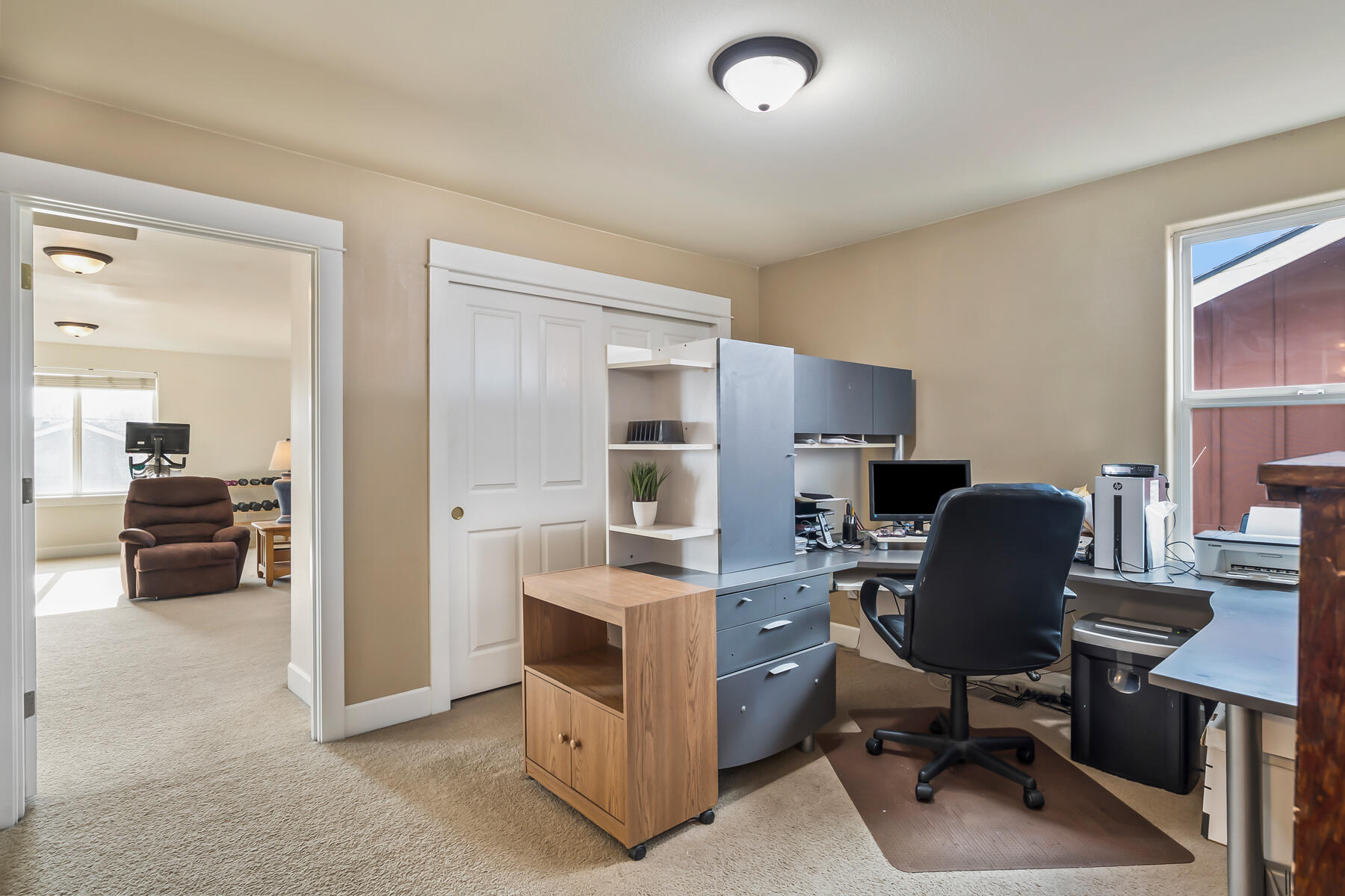 Bend, Oregon, 97702, United States, 4 Bedrooms Bedrooms, ,4 BathroomsBathrooms,Residential,For Sale,1992804